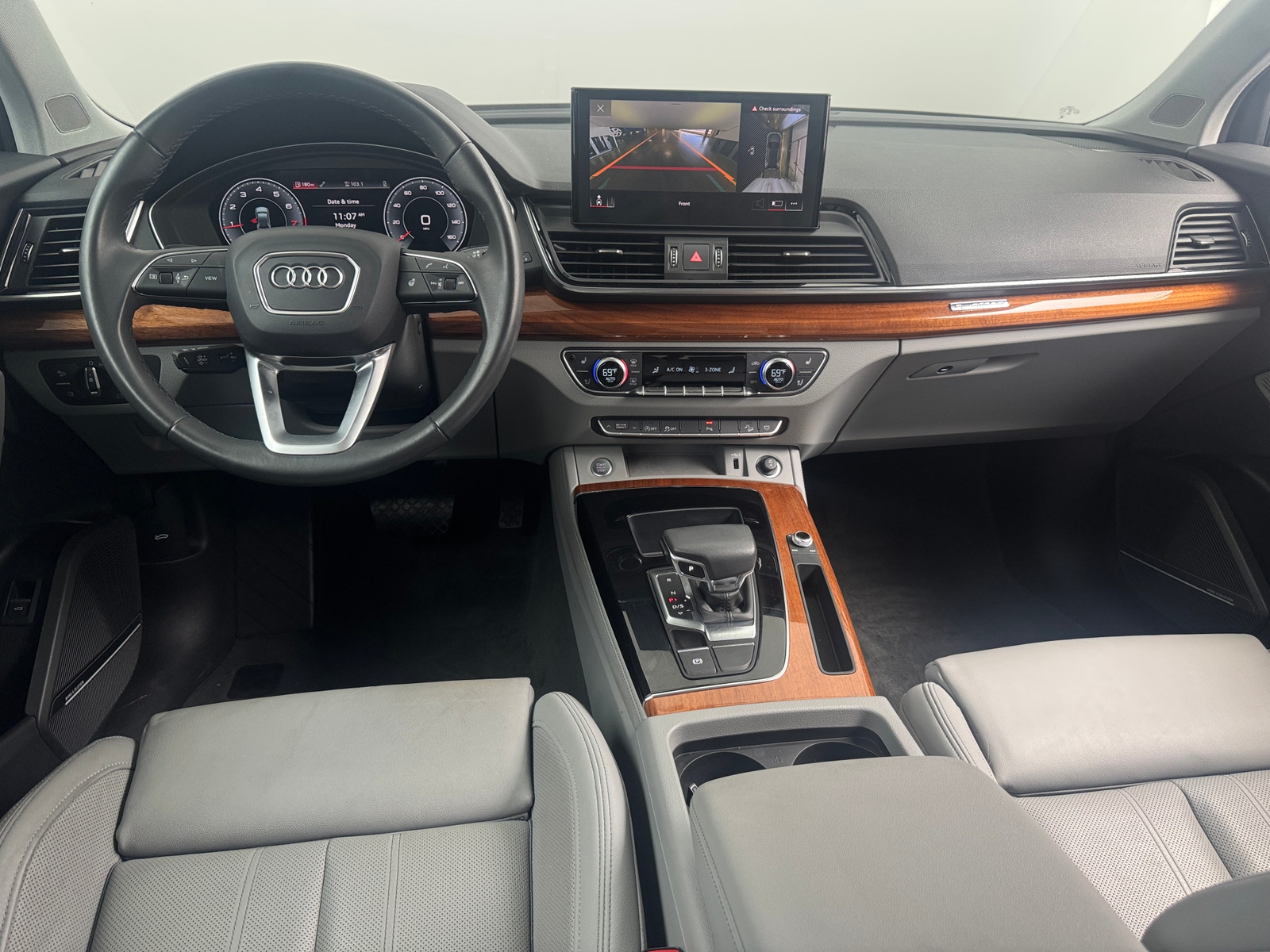 Thumbnail: 2023 Audi Q5 - 2