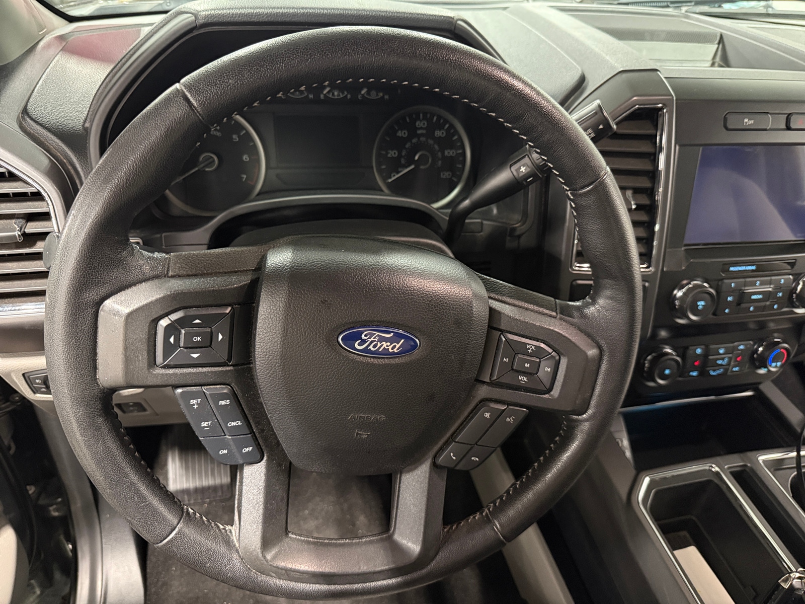 Thumbnail: 2019 Ford Econoline - 5