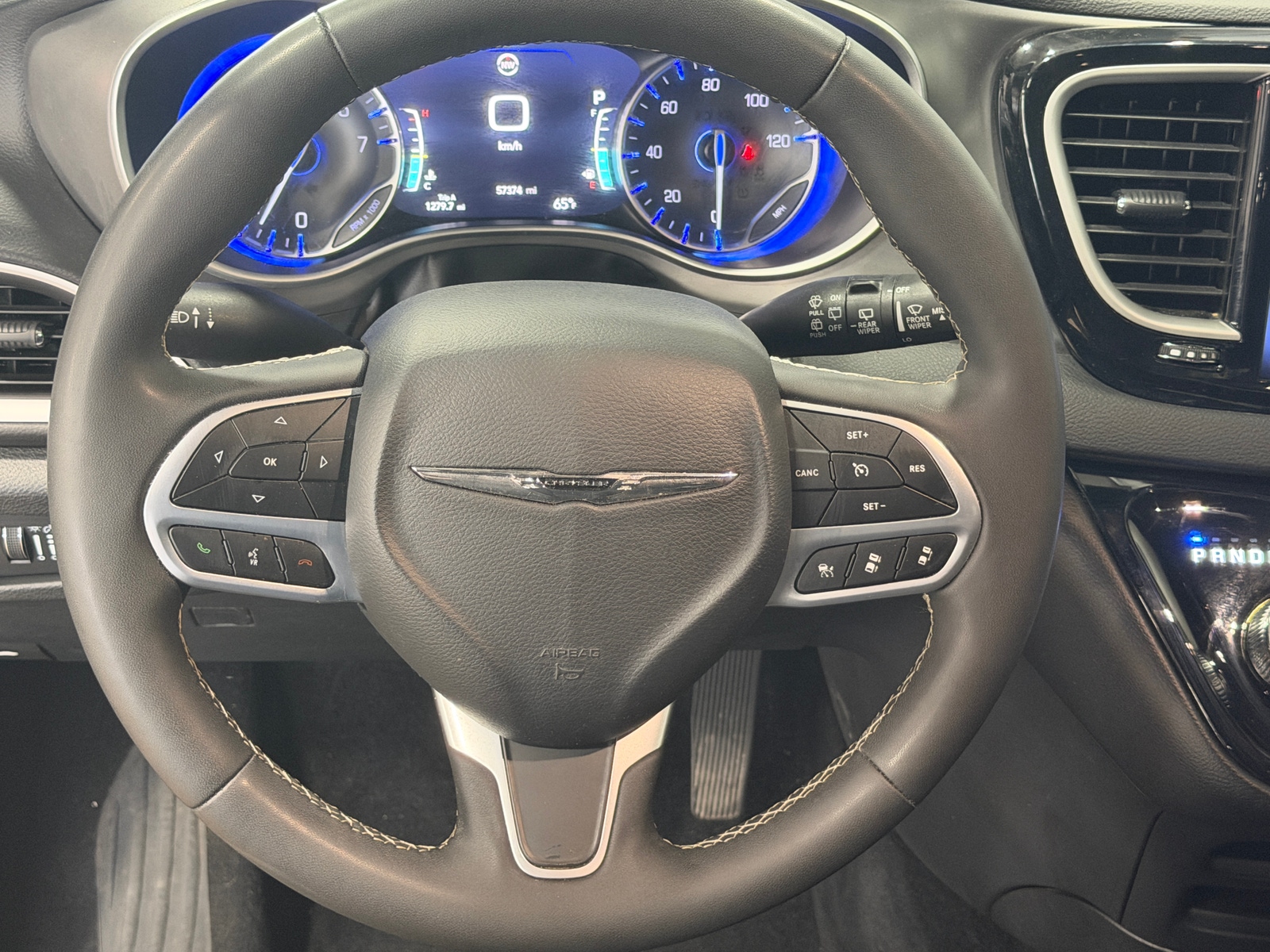 Thumbnail: 2025 Chrysler Pacifica - 4