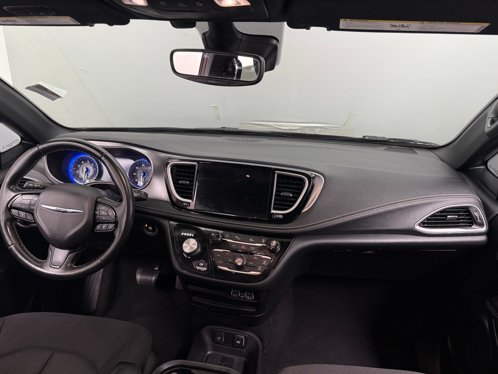 Thumbnail: 2021 Chrysler Pacifica - 3