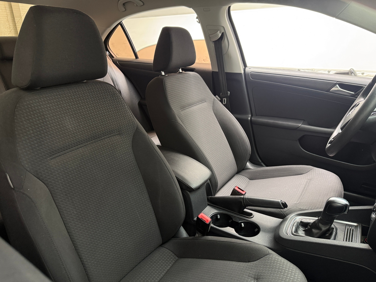 Thumbnail: 2016 Volkswagen Jetta - 2