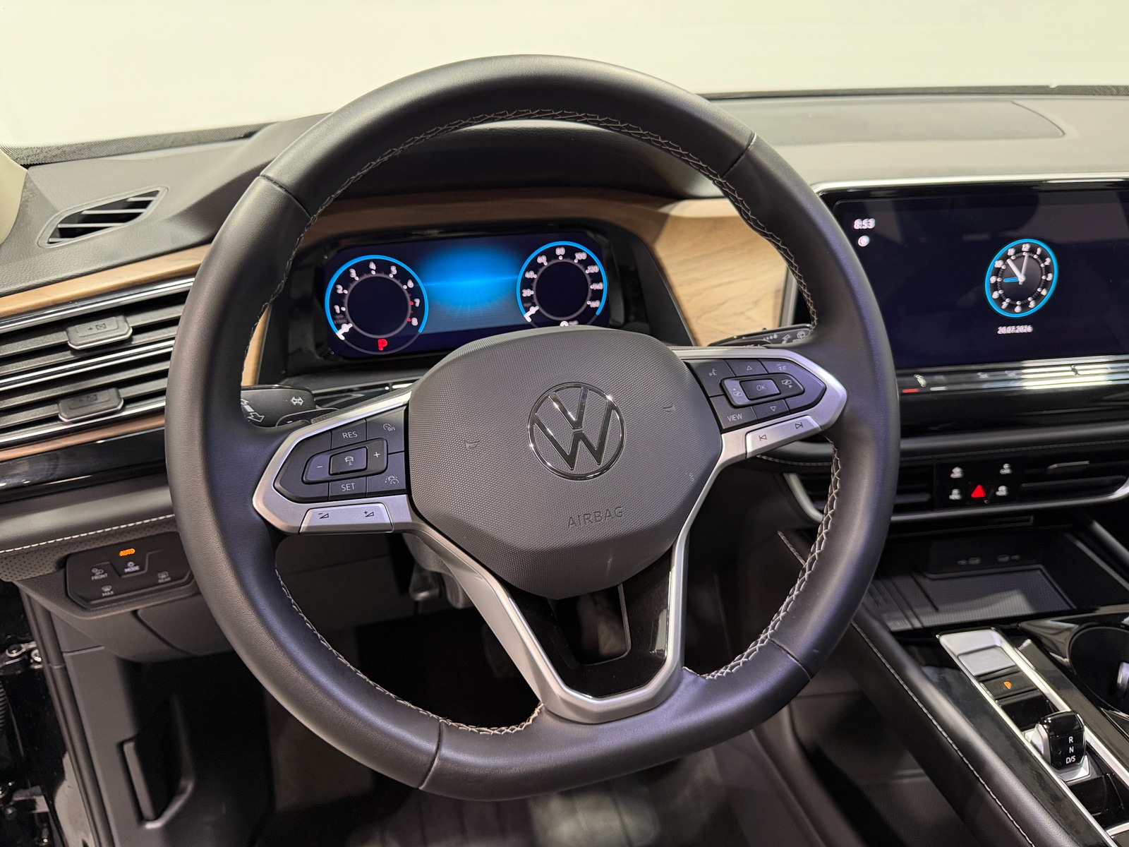 Thumbnail: 2026 Volkswagen Atlas - 4
