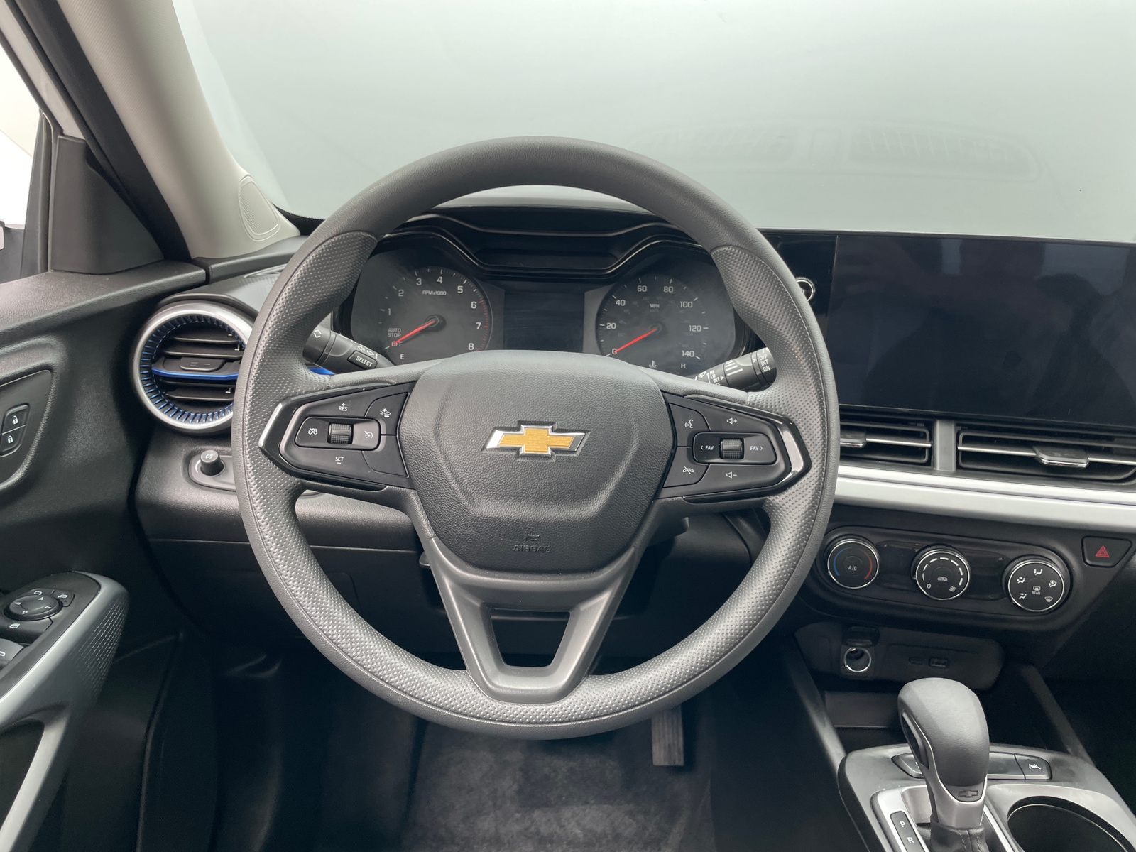 Thumbnail: 2026 Chevrolet Trax - 5