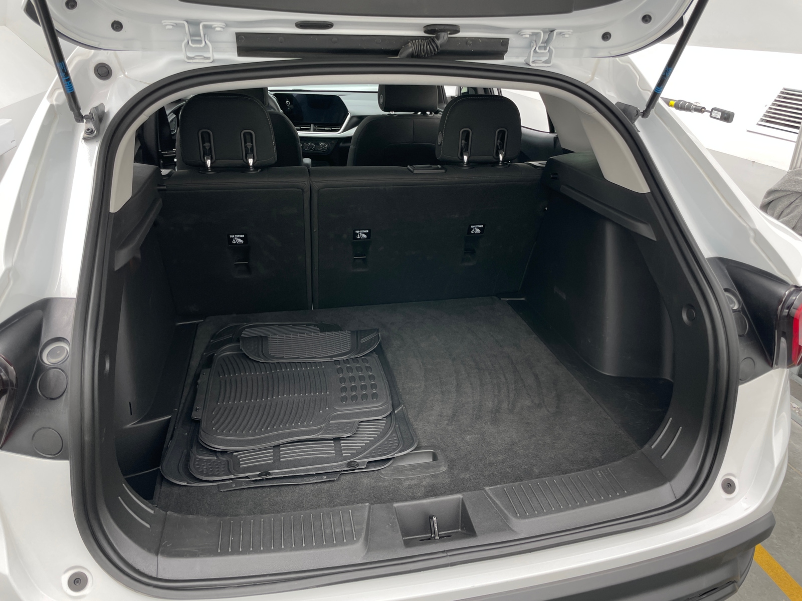 Thumbnail: 2026 Chevrolet Trax - 7