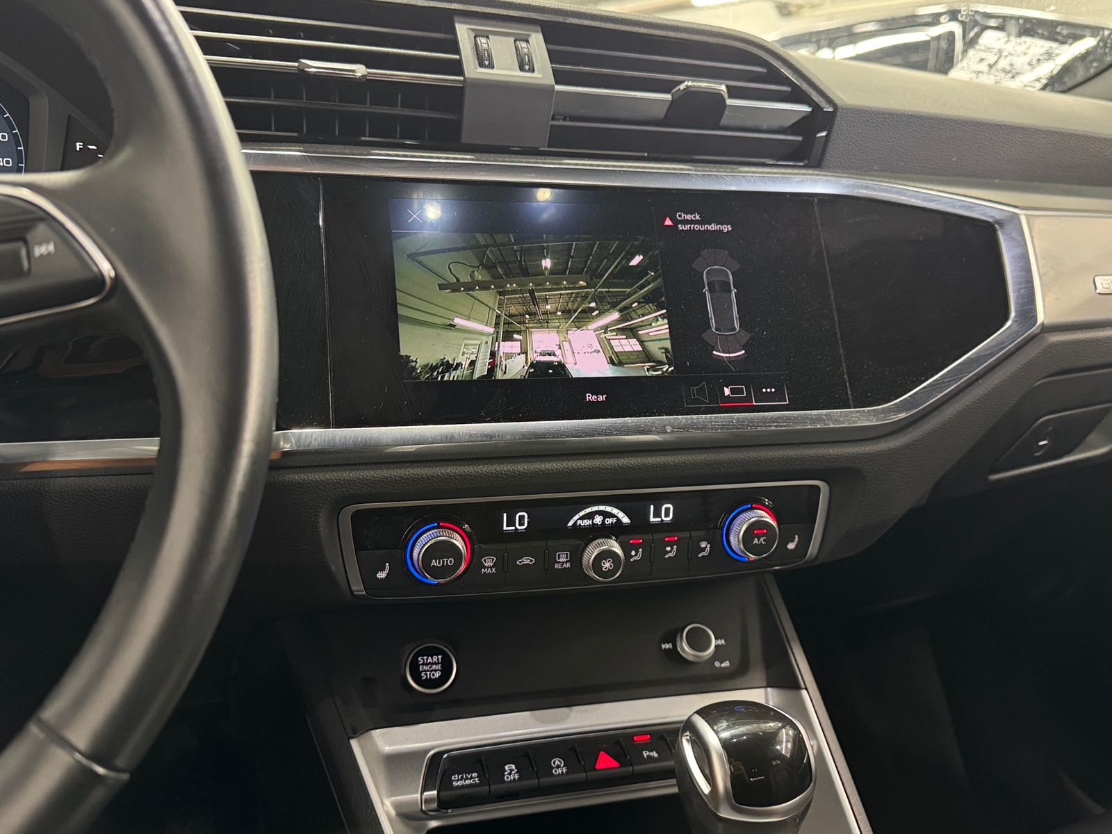 Thumbnail: 2022 Audi Q3 - 3