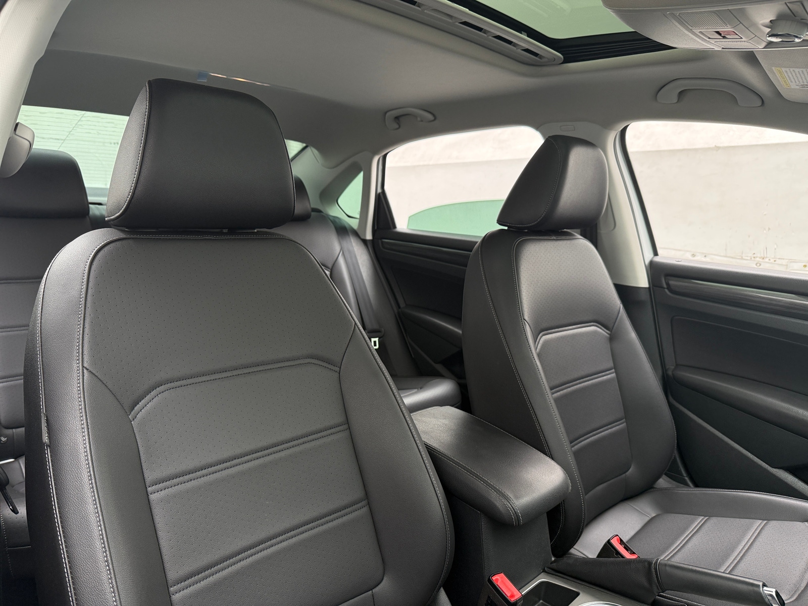 Thumbnail: 2020 Volkswagen Passat - 2
