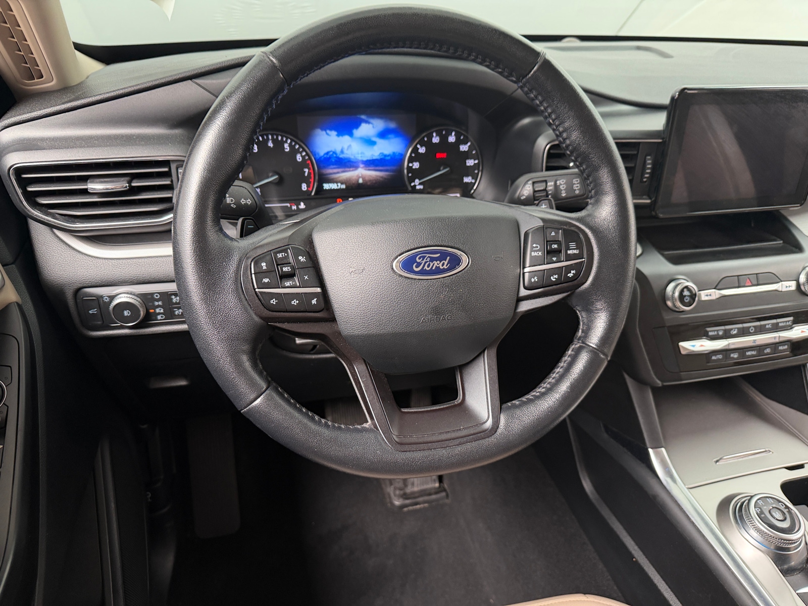 Thumbnail: 2020 Ford Explorer - 4
