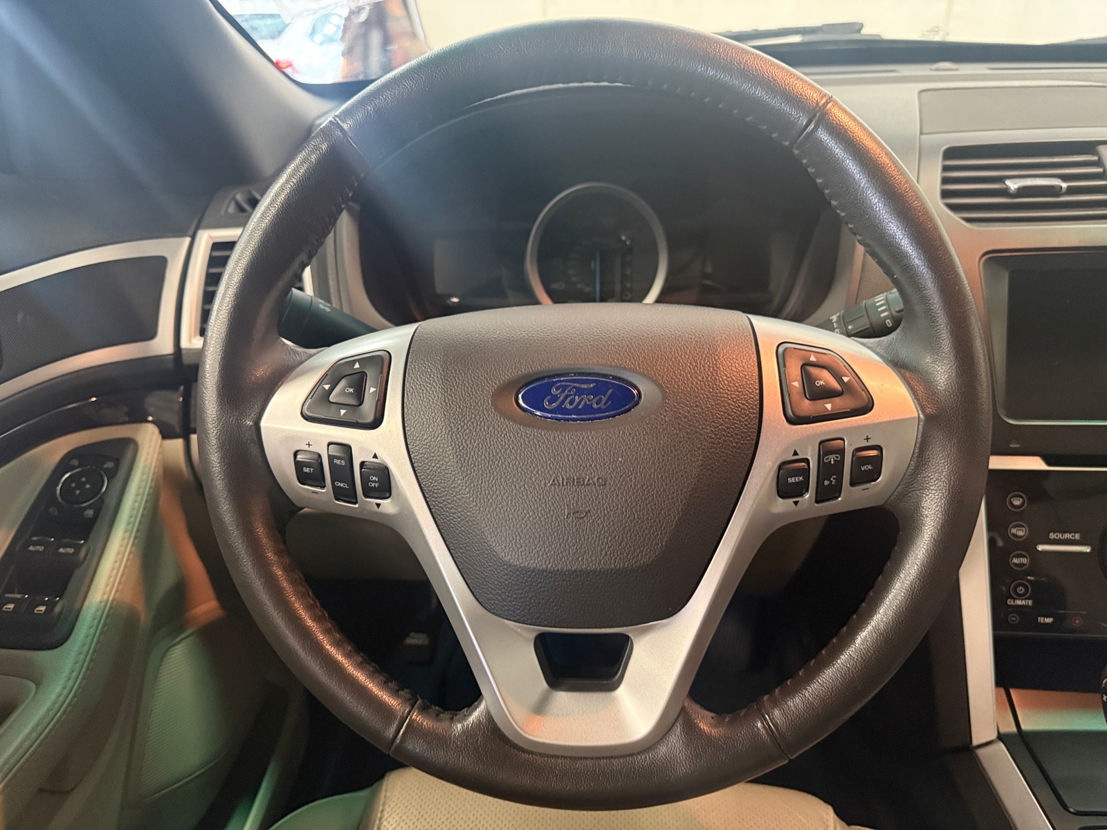 Thumbnail: 2014 Ford Explorer - 4