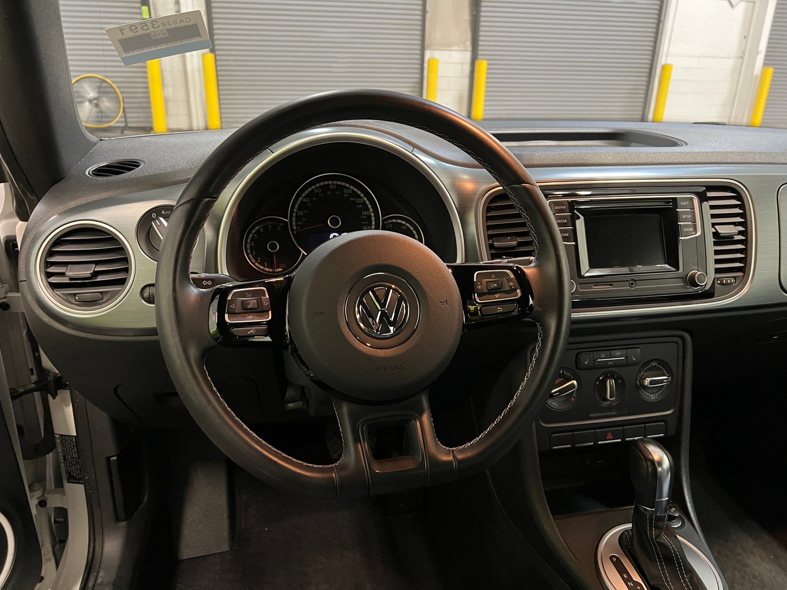 Thumbnail: 2016 Volkswagen Beetle - 4