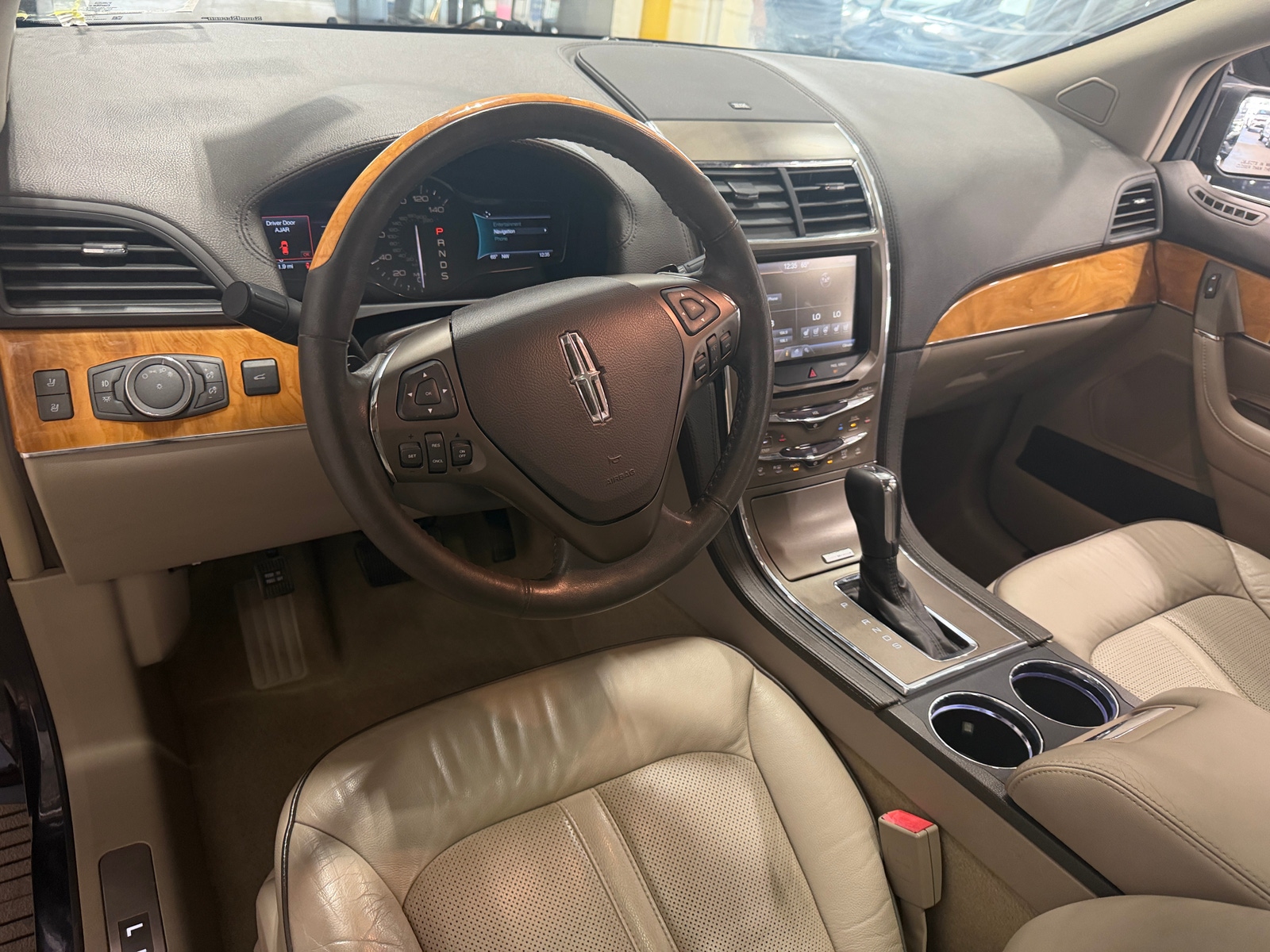 Thumbnail: 2014 Lincoln MKX - 2