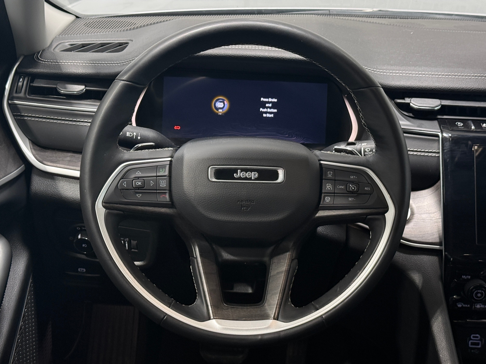 Thumbnail: 2022 Jeep Grand Cherokee - 4