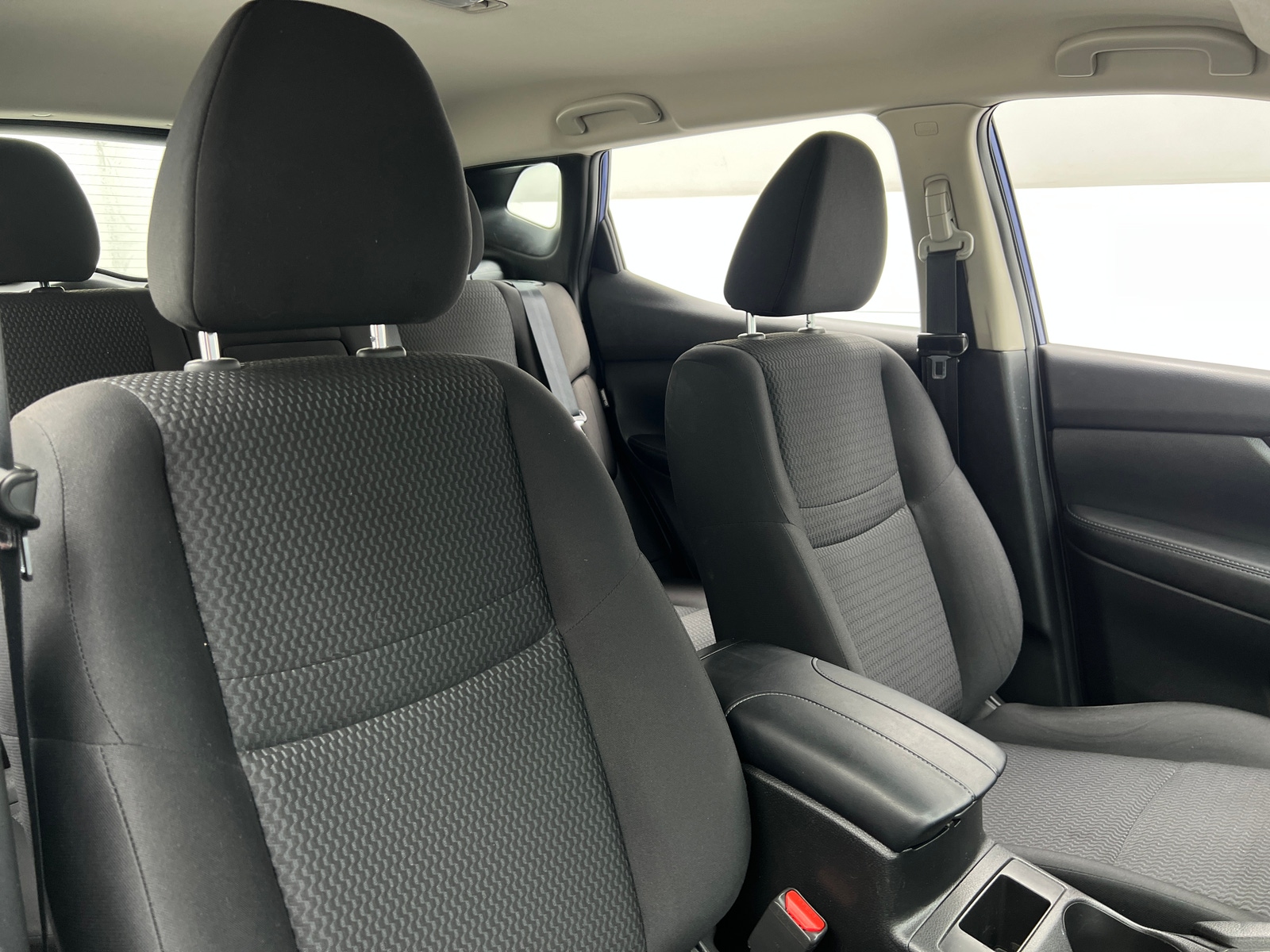 Thumbnail: 2020 Nissan Rogue Sport - 2