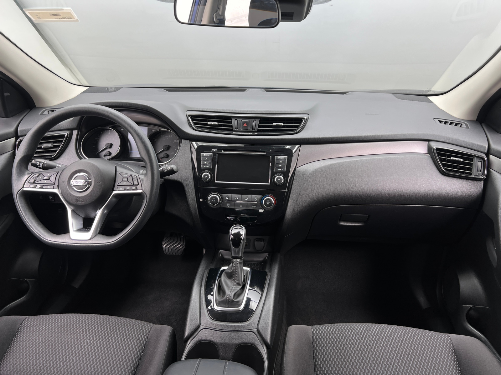 Thumbnail: 2020 Nissan Rogue Sport - 3