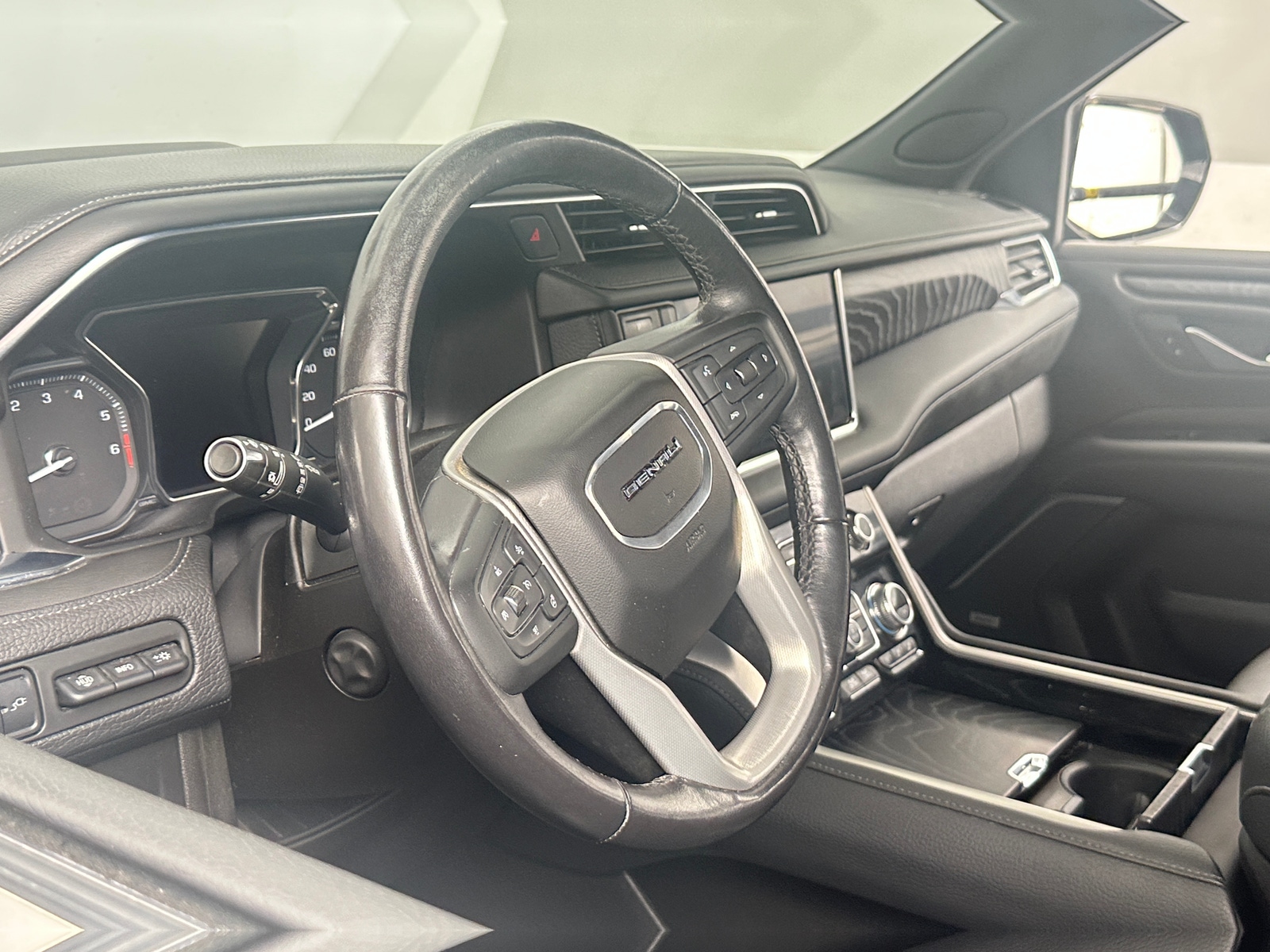 Thumbnail: 2021 GMC Yukon - 4