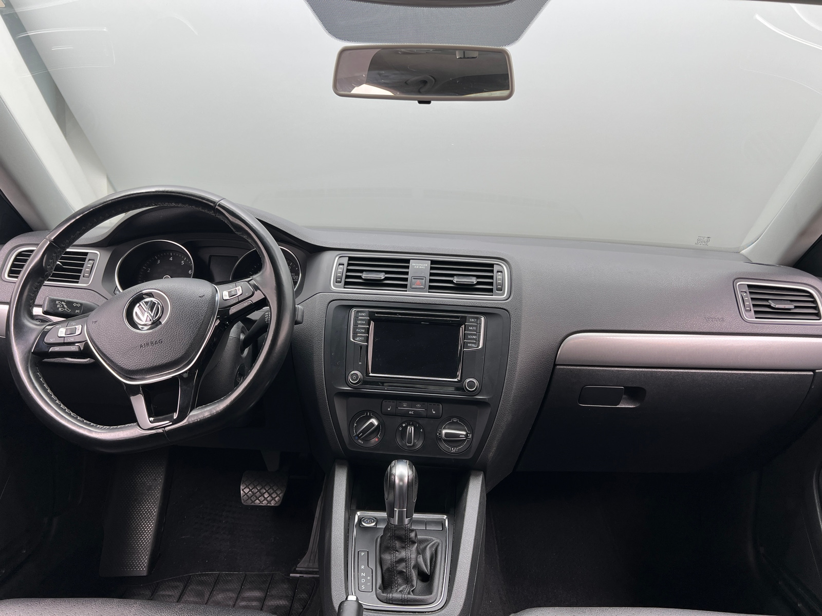 Thumbnail: 2017 Volkswagen Jetta - 2