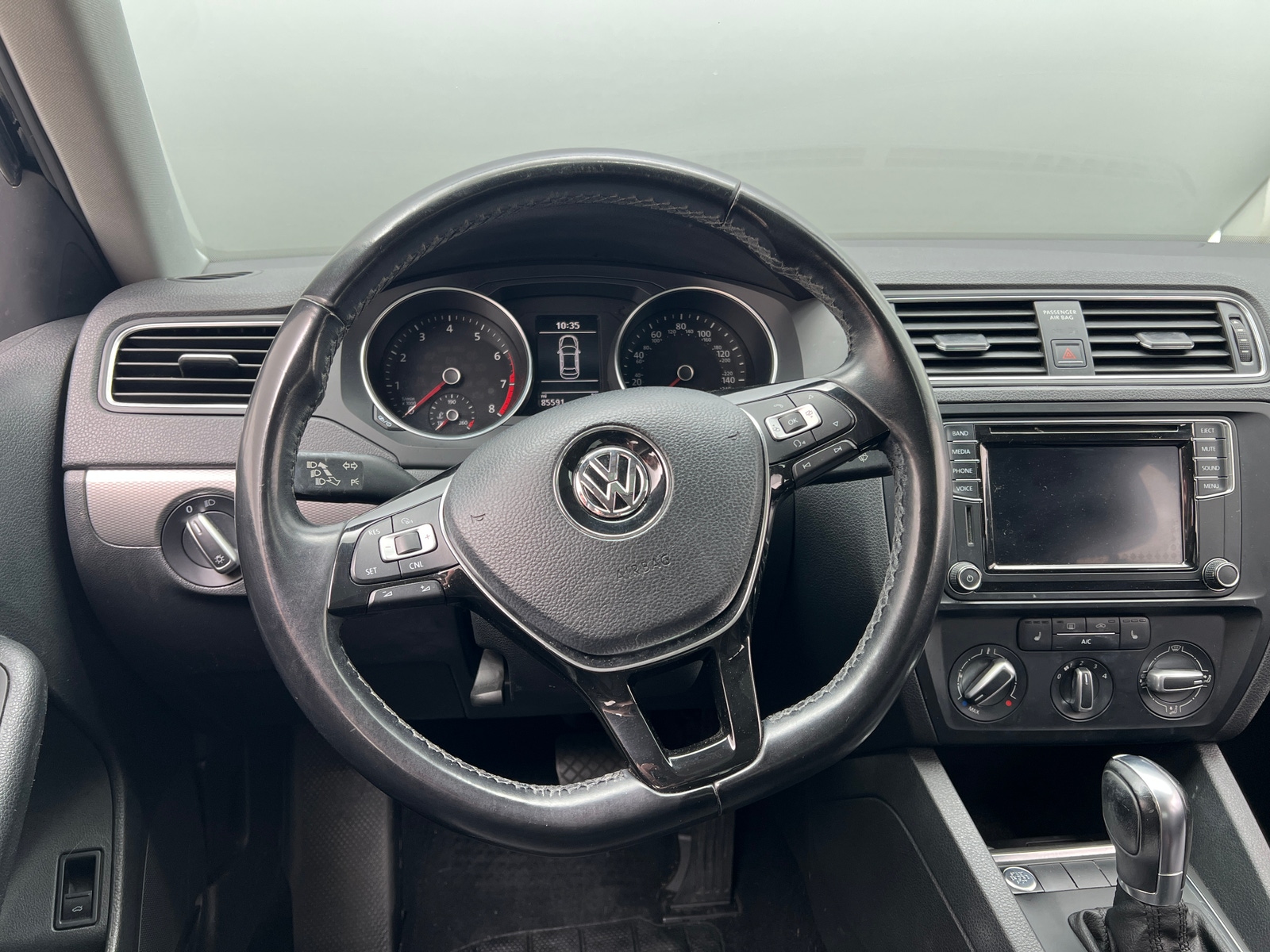 Thumbnail: 2017 Volkswagen Jetta - 4