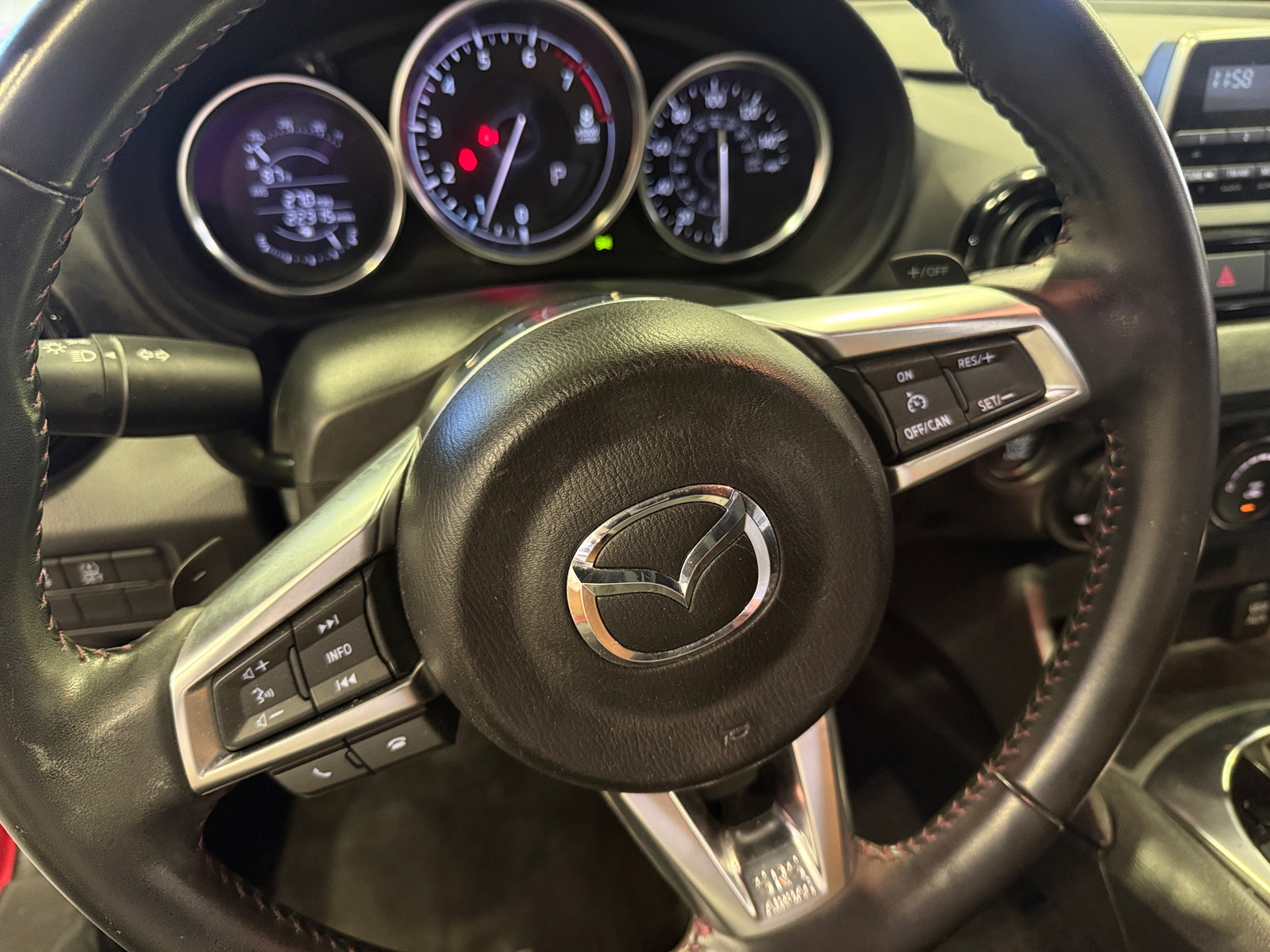 Thumbnail: 2016 Mazda MX-5 Miata - 5