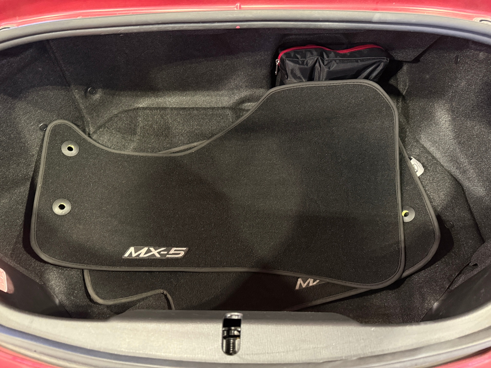 Thumbnail: 2016 Mazda MX-5 Miata - 6