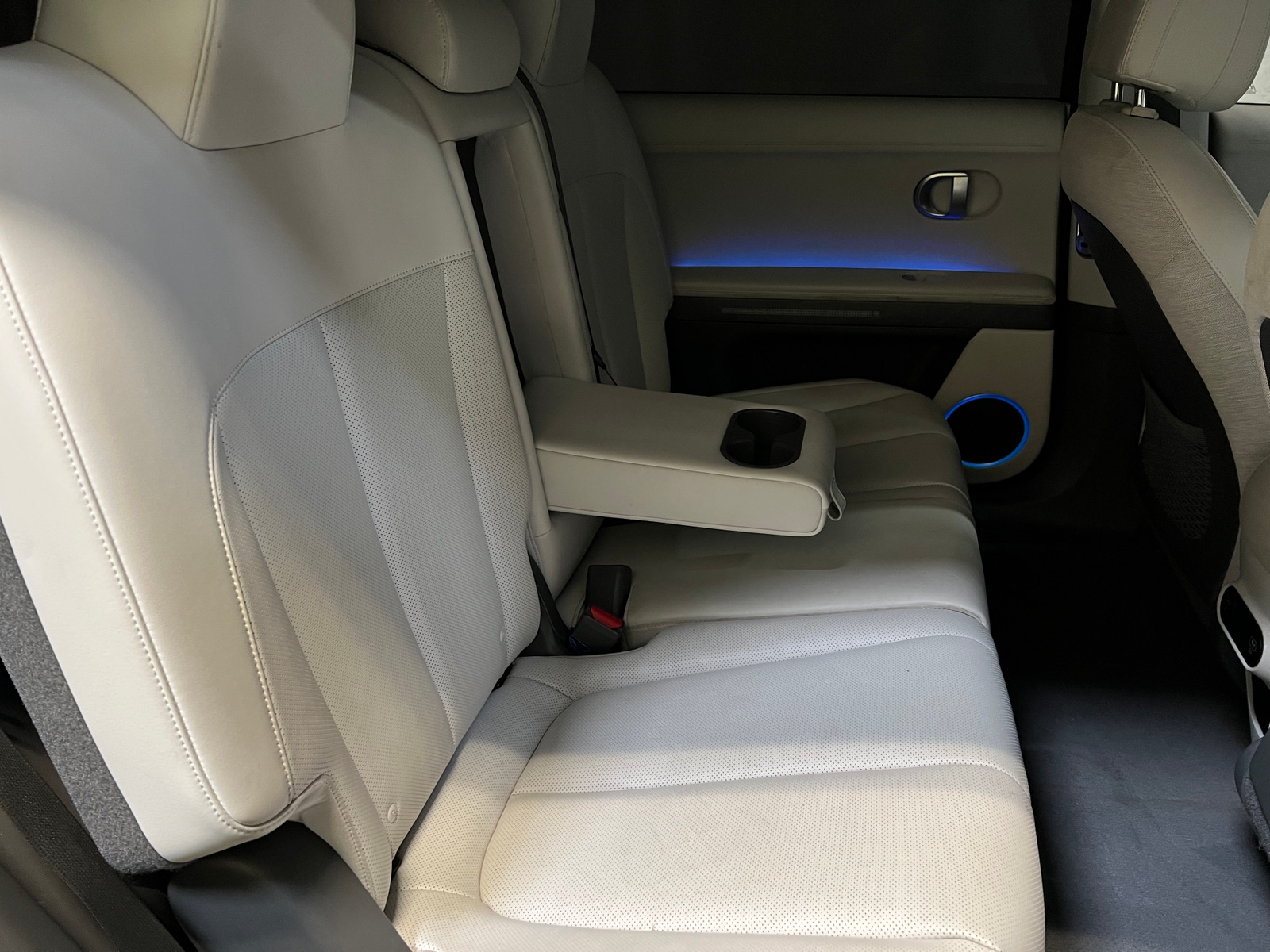 Thumbnail: 2022 Hyundai Ioniq 5 - 5