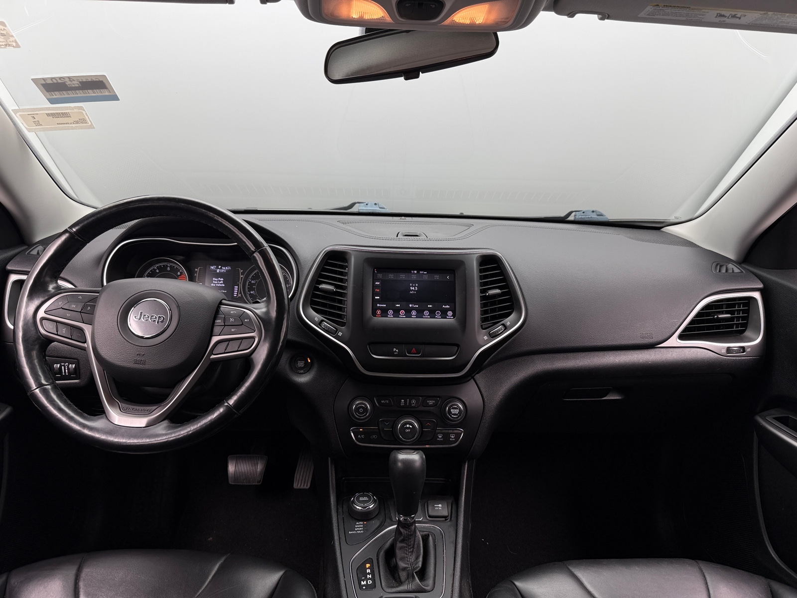 Thumbnail: 2020 Jeep Cherokee - 3