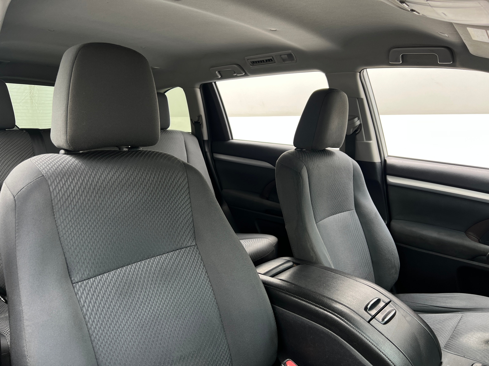 Thumbnail: 2019 Toyota Highlander - 2