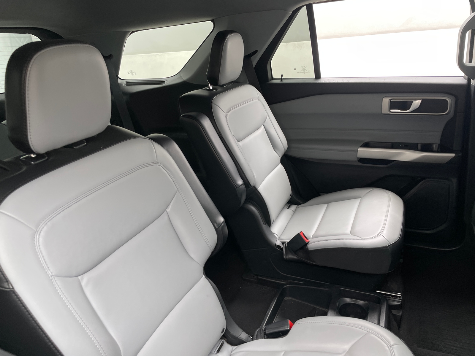 Thumbnail: 2021 Ford Explorer - 6