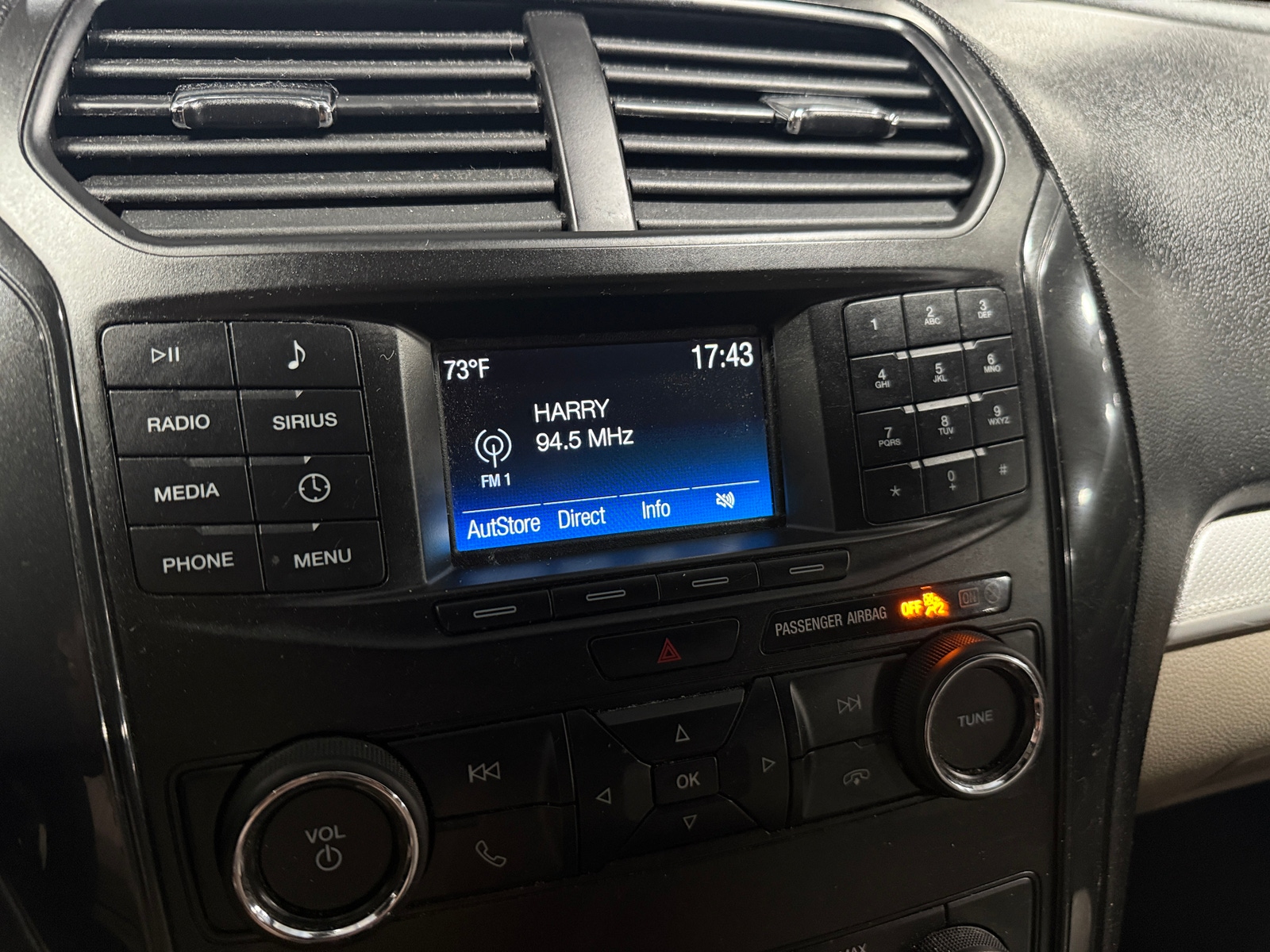 Thumbnail: 2019 Ford Explorer - 4