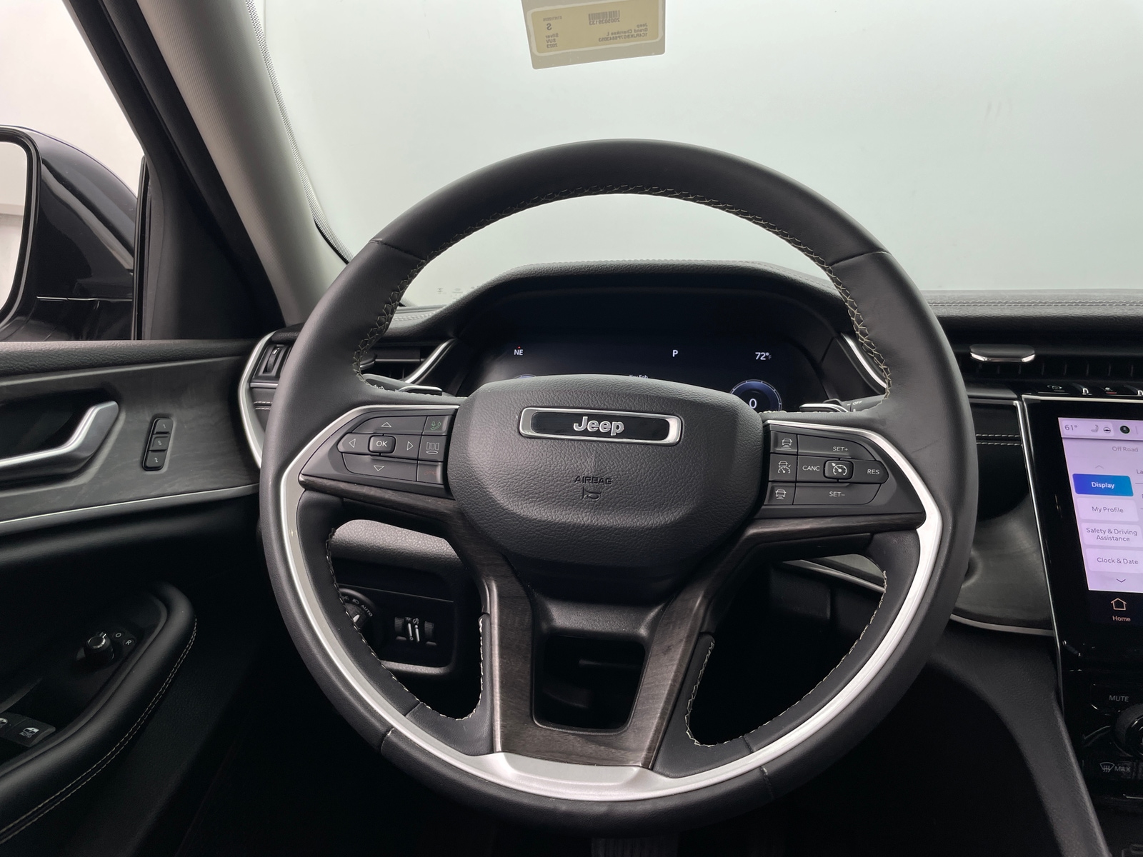 Thumbnail: 2023 Jeep Grand Cherokee L - 4