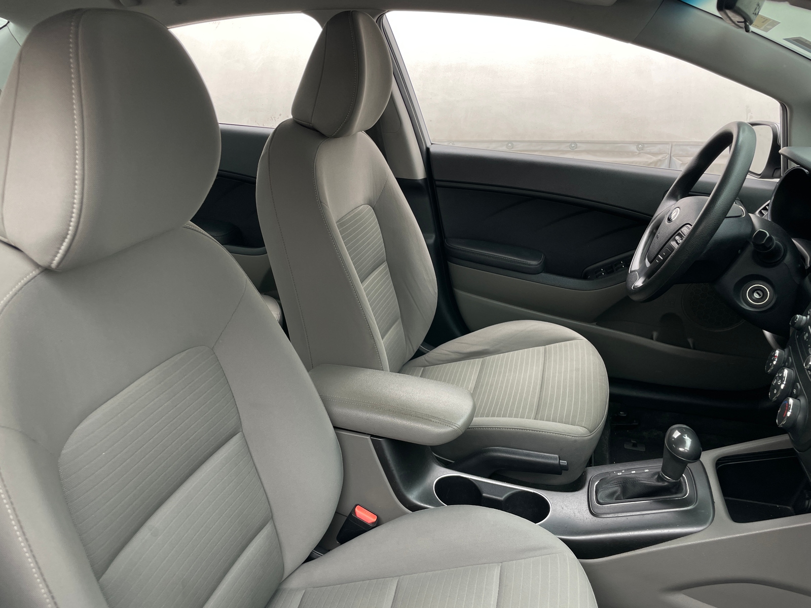 Thumbnail: 2016 Kia Forte - 2
