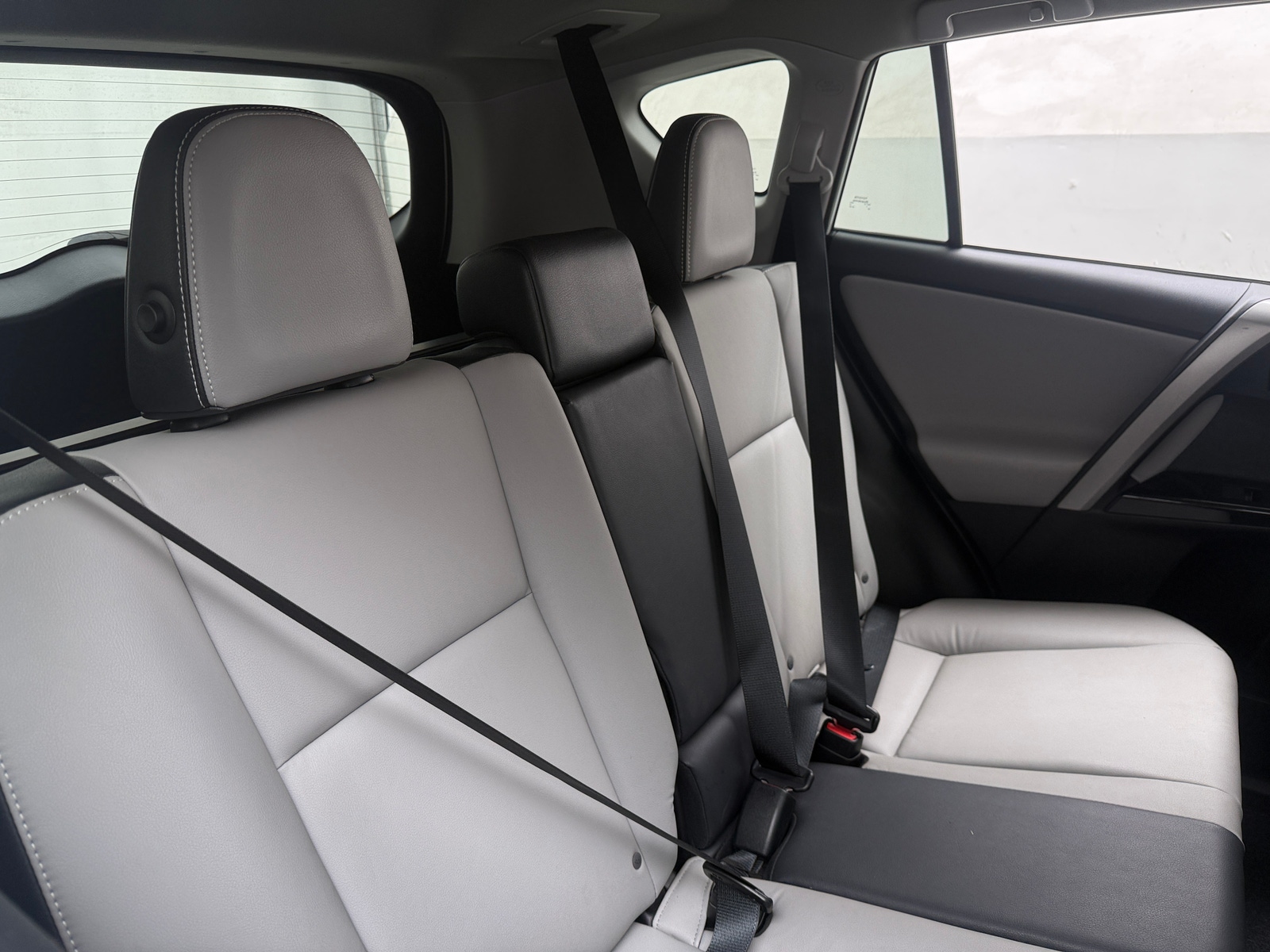 Thumbnail: 2016 Toyota RAV4 - 5
