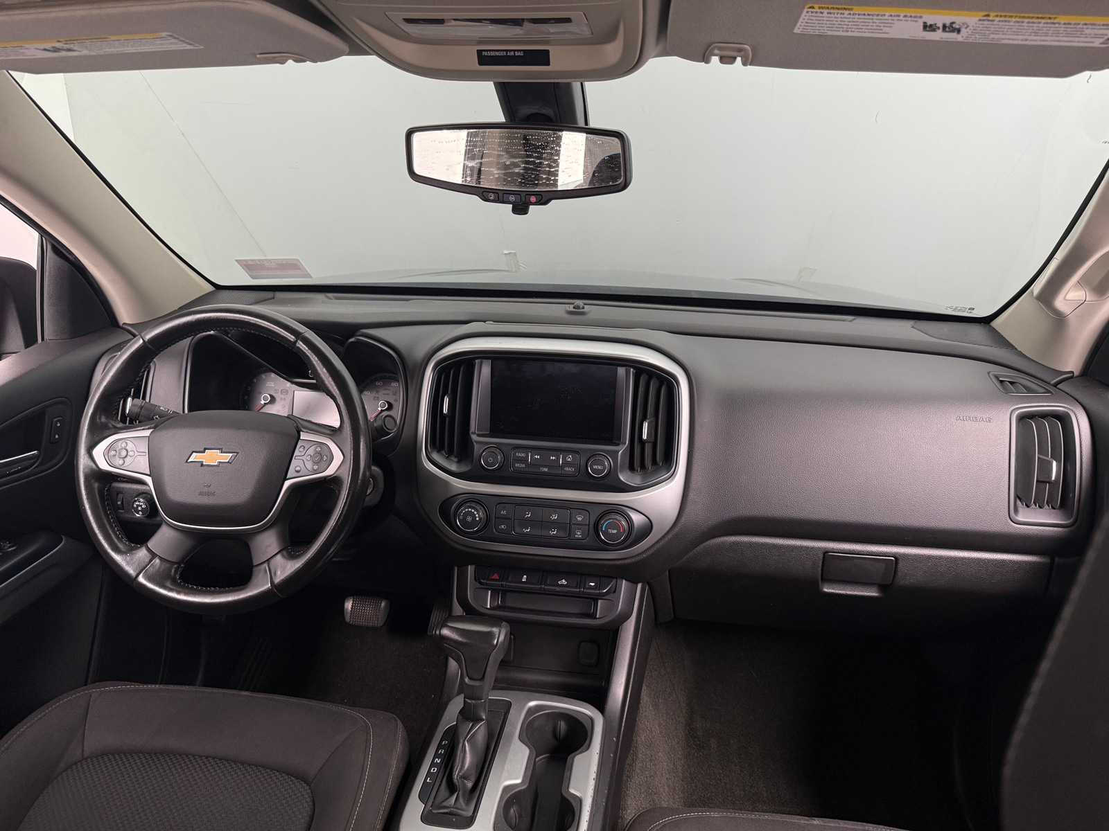 Thumbnail: 2017 Chevrolet Colorado - 3