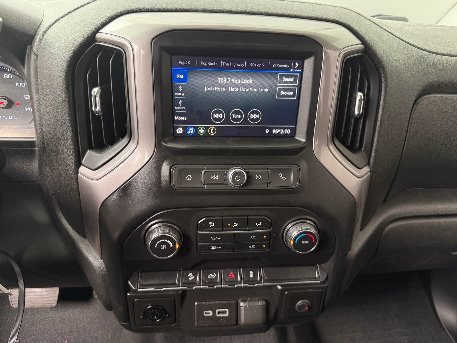 Thumbnail: 2021 Chevrolet Silverado 1500 - 4