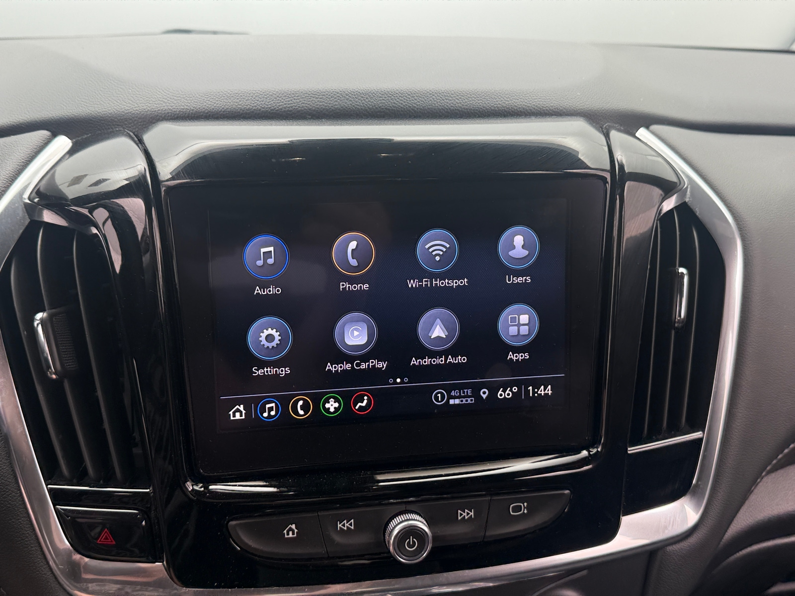 Thumbnail: 2023 Chevrolet Traverse - 4