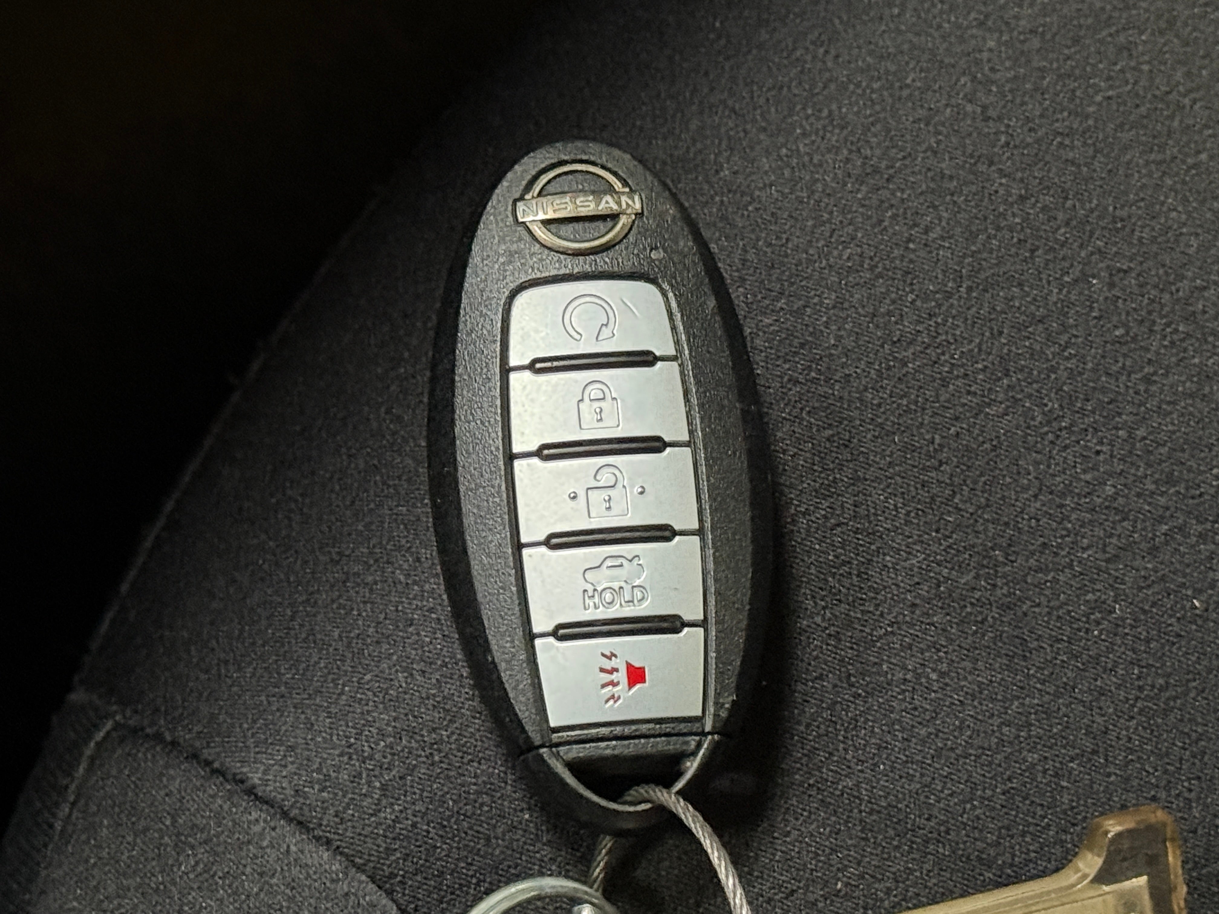 2025 Nissan Altima SV - Photo 12