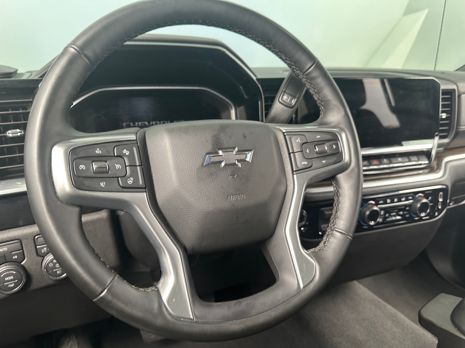 Thumbnail: 2026 Chevrolet Silverado 1500 - 5