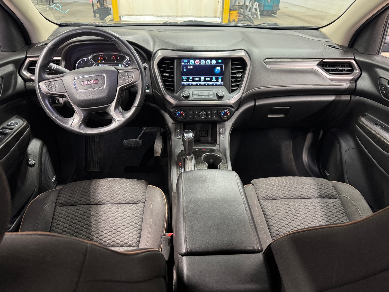Thumbnail: 2017 GMC Acadia - 3