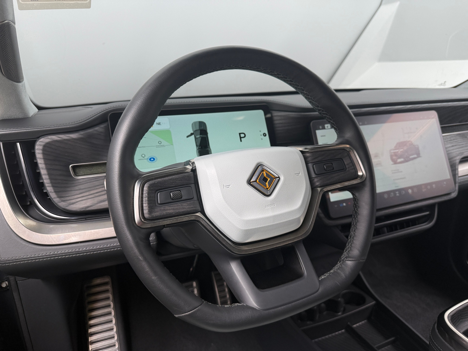 Thumbnail: 2023 Rivian R1T - 4