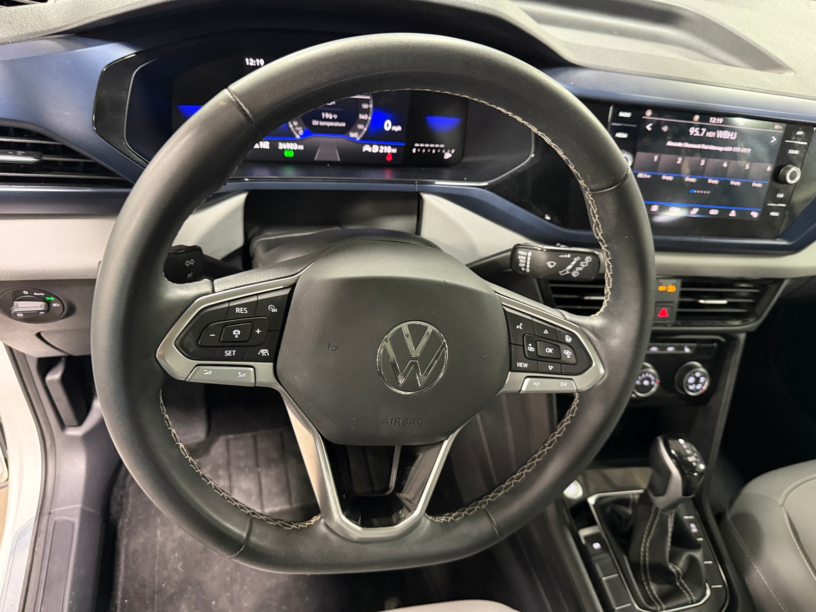 Thumbnail: 2023 Volkswagen Taos - 4
