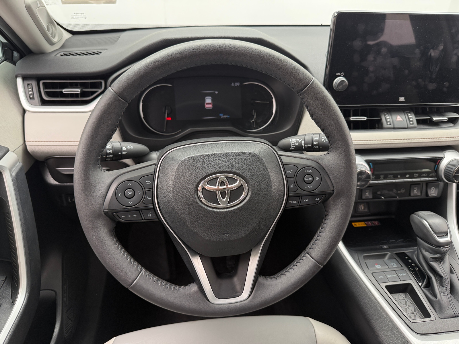 Thumbnail: 2023 Toyota RAV4 - 4