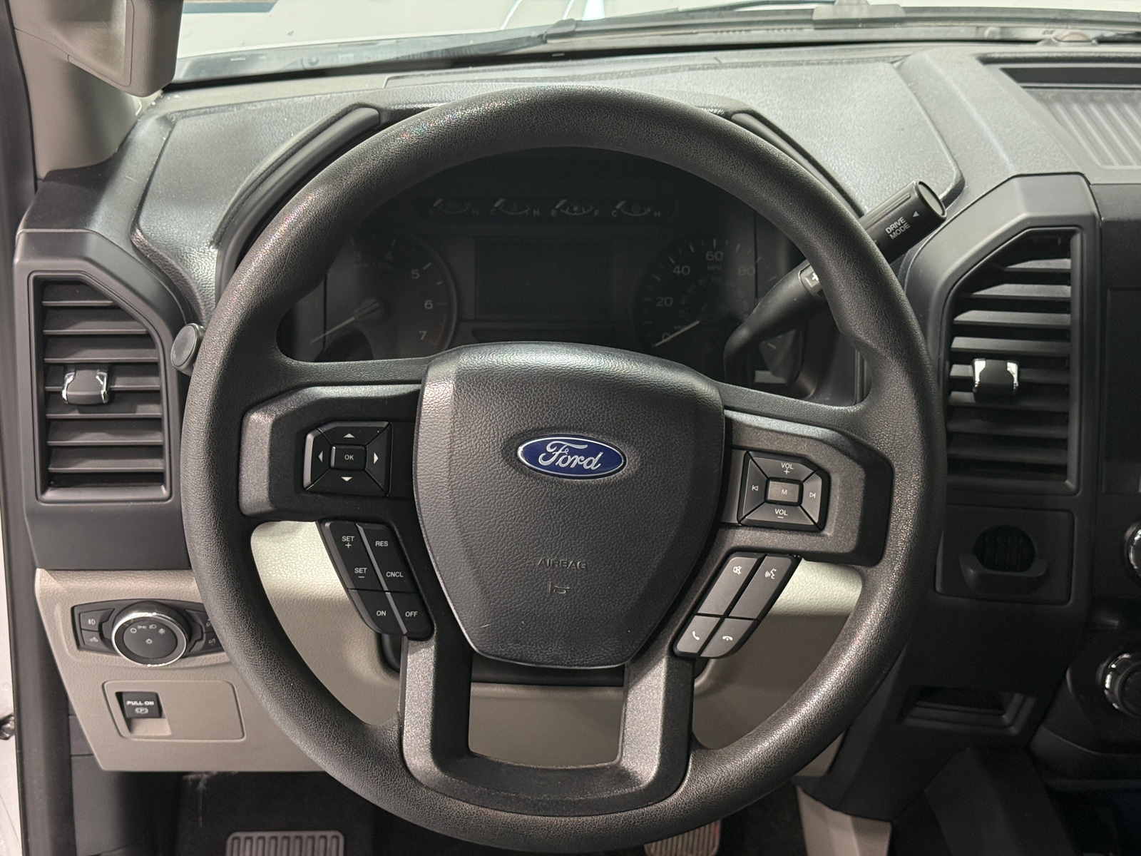 Thumbnail: 2019 Ford Econoline - 5
