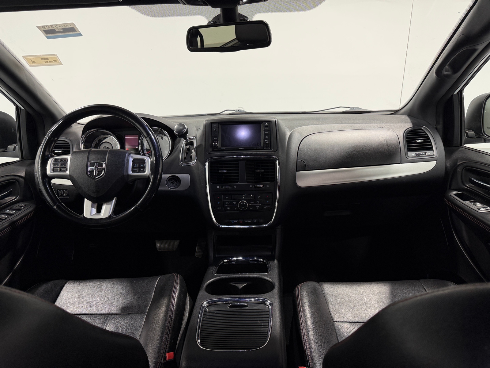 Thumbnail: 2019 Dodge Grand Caravan - 2