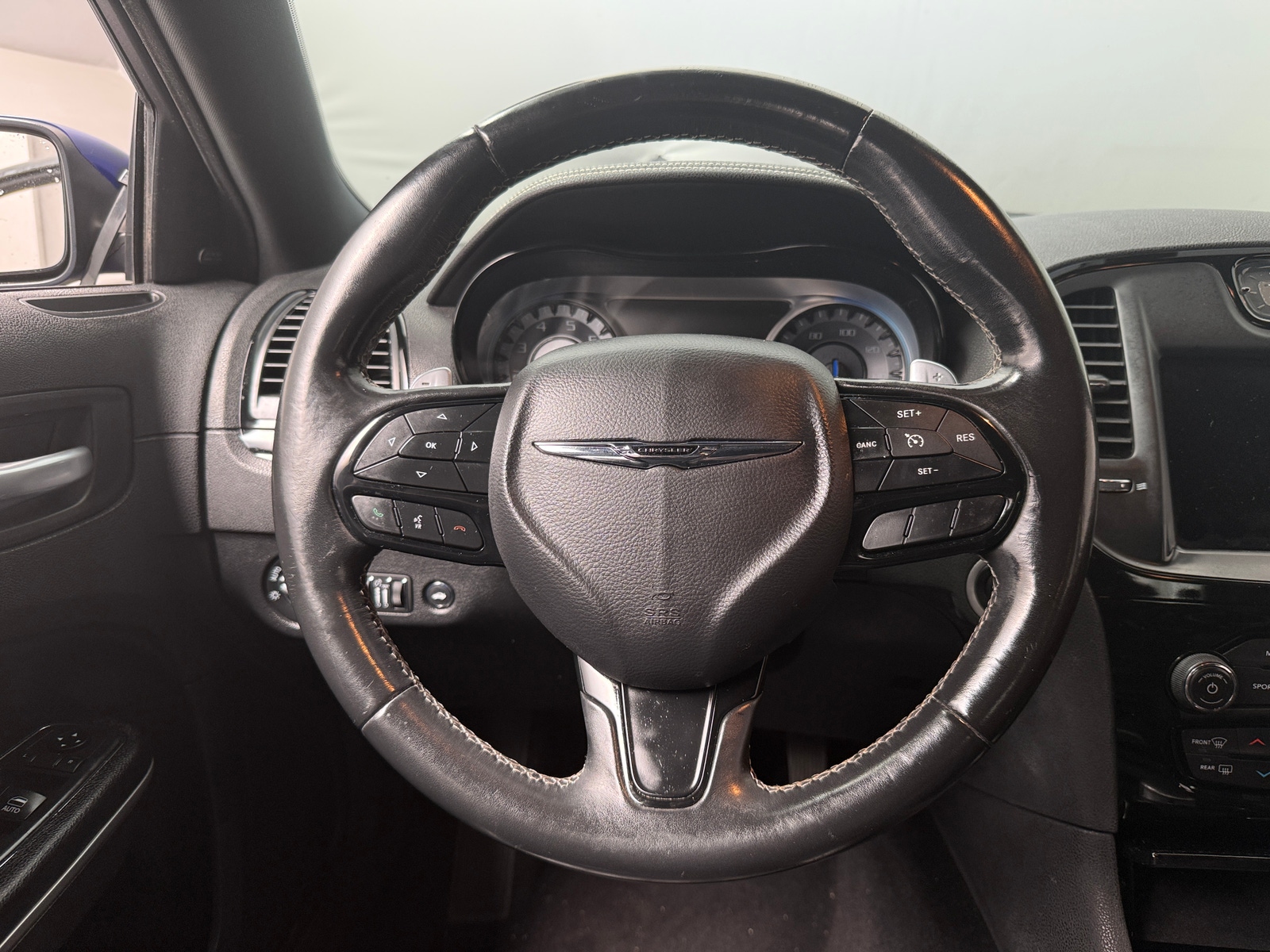Thumbnail: 2019 Chrysler 300 - 4