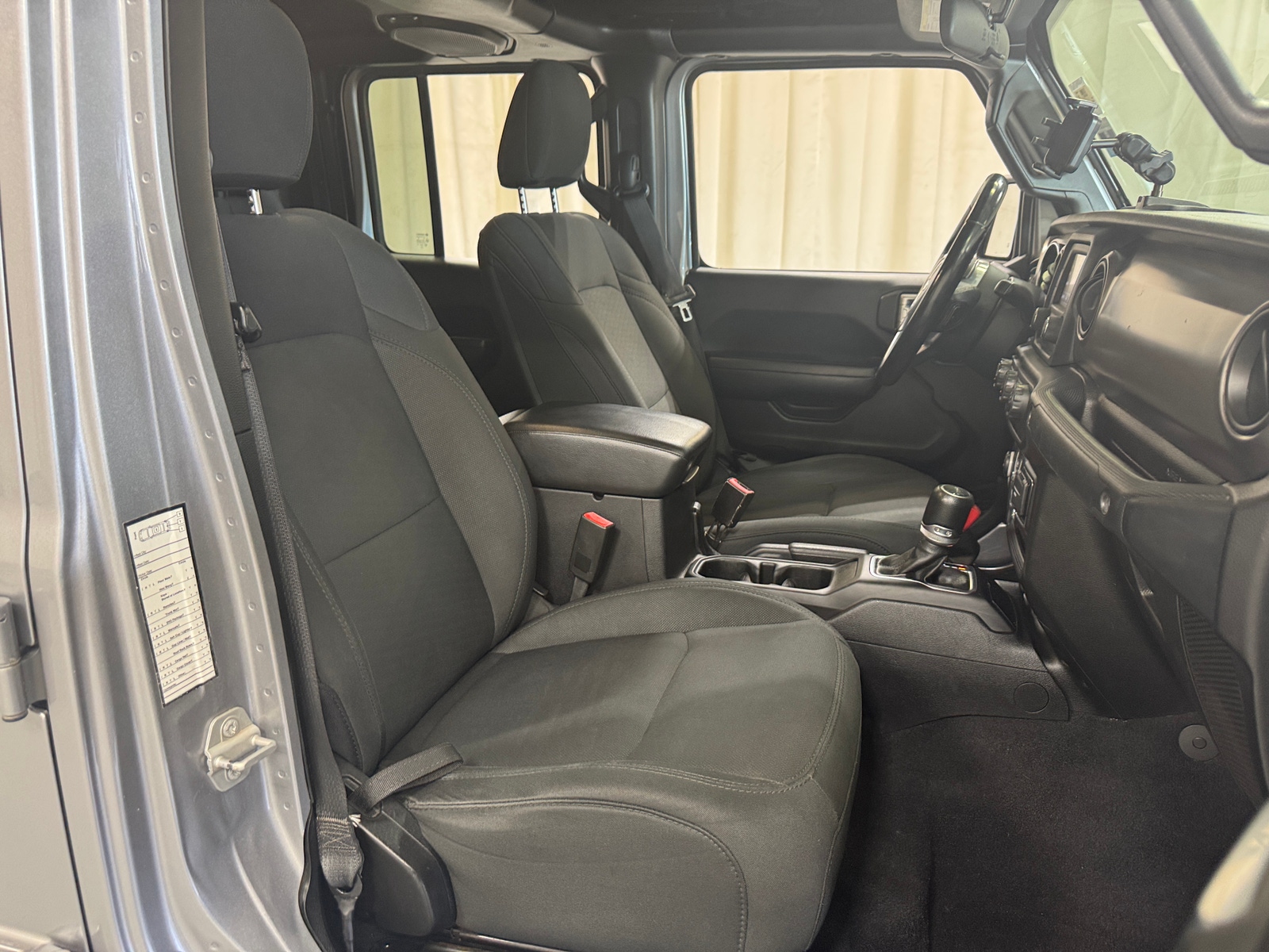 Thumbnail: 2020 Jeep Gladiator - 2