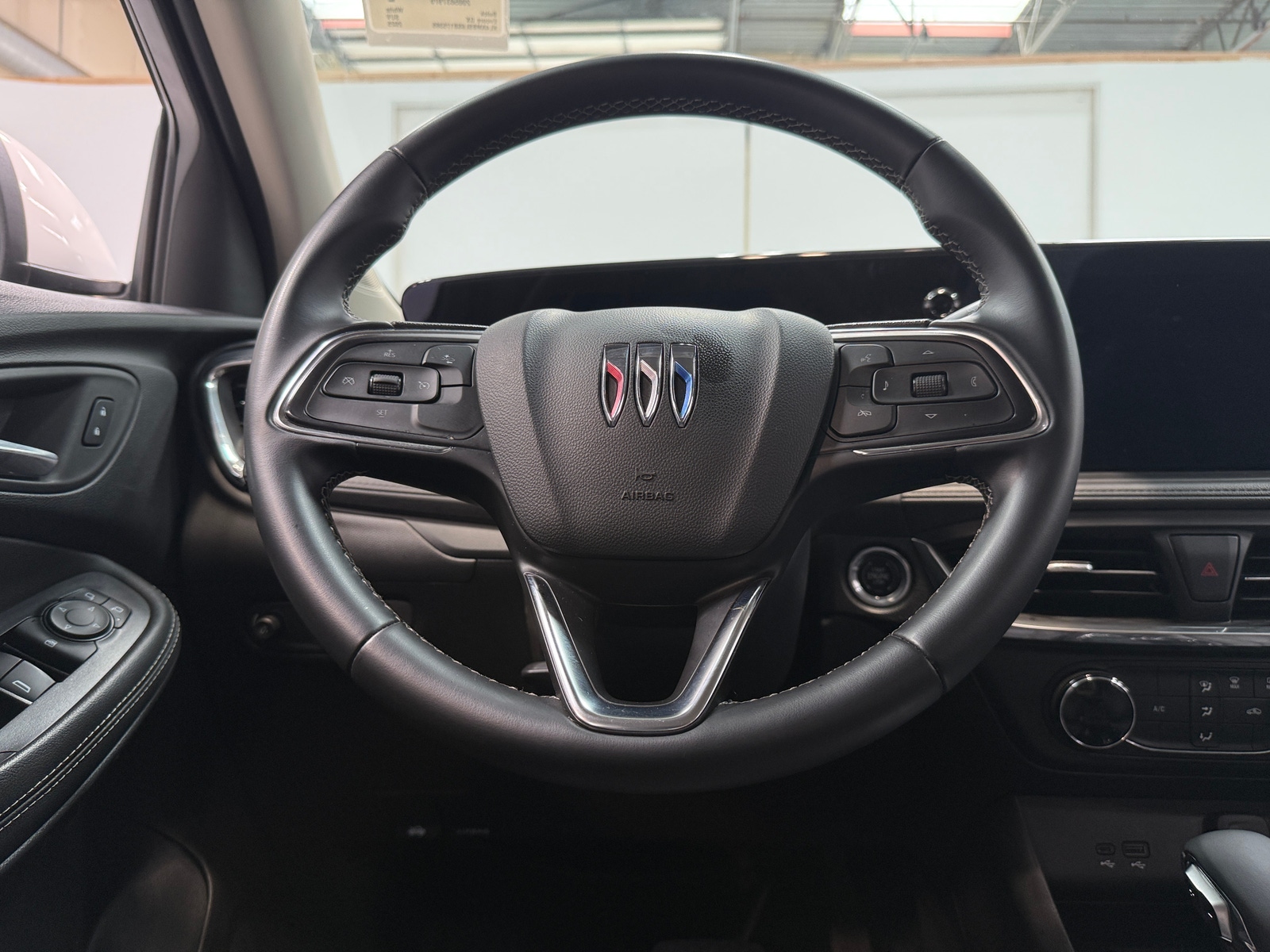 Thumbnail: 2025 Buick Encore GX - 4