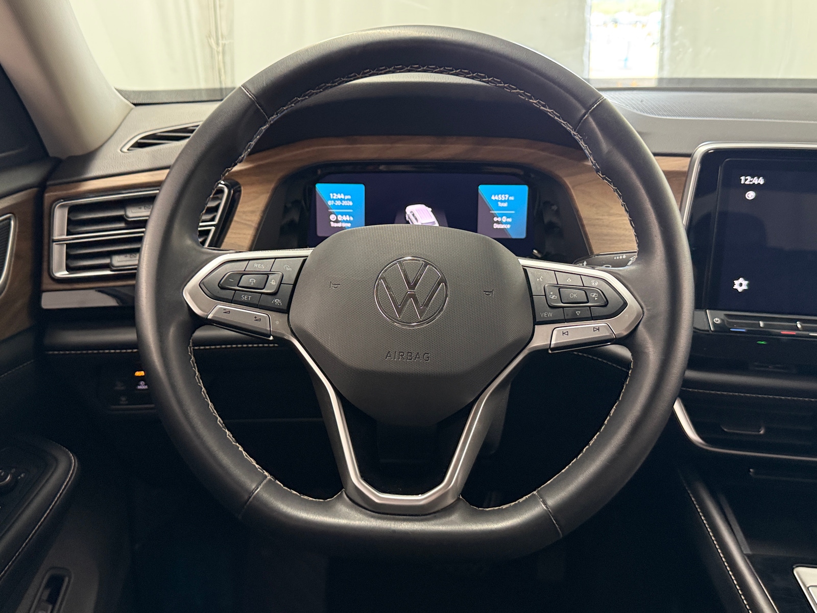 Thumbnail: 2024 Volkswagen Atlas - 4