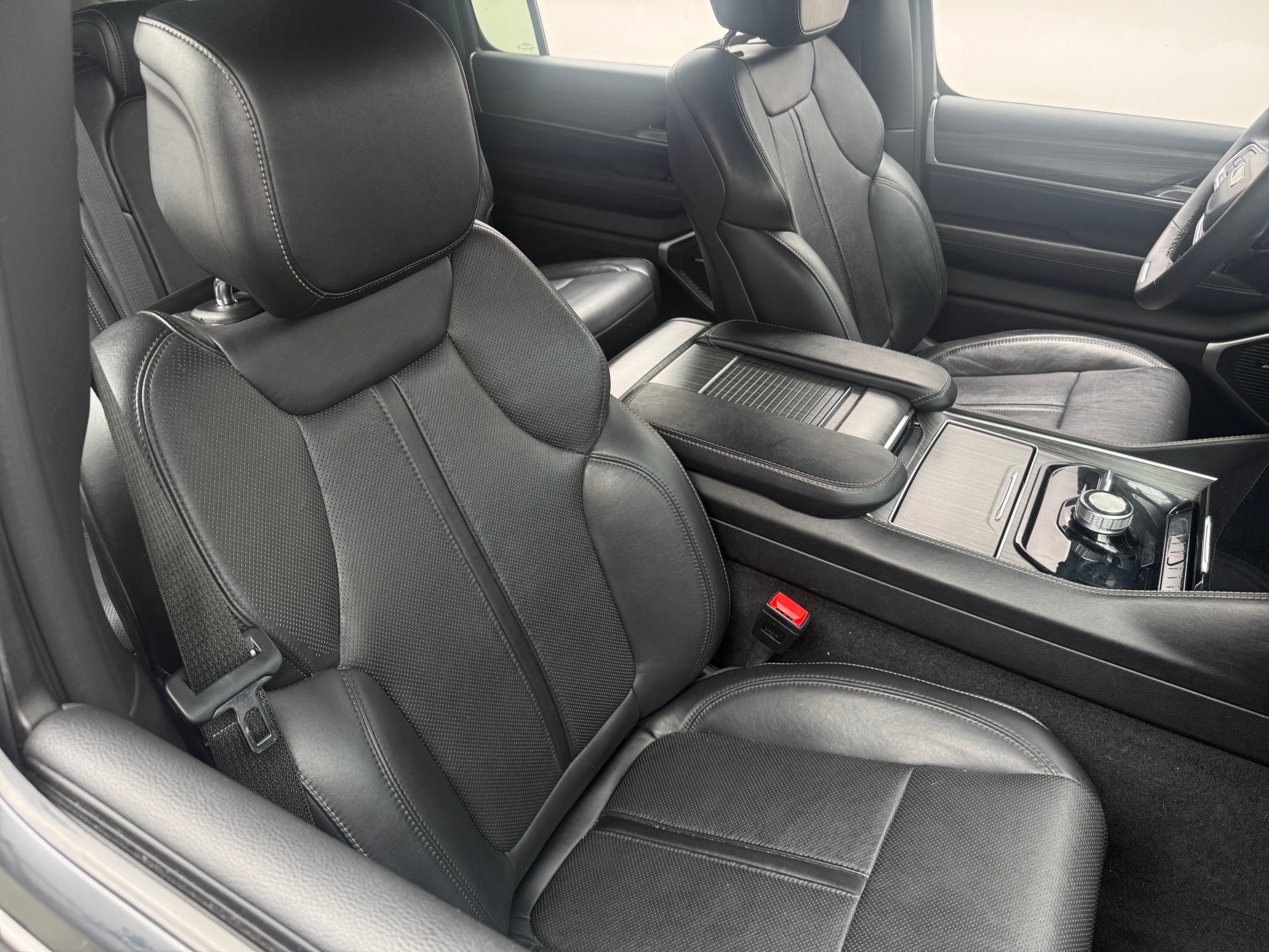 2023 Jeep Wagoneer L