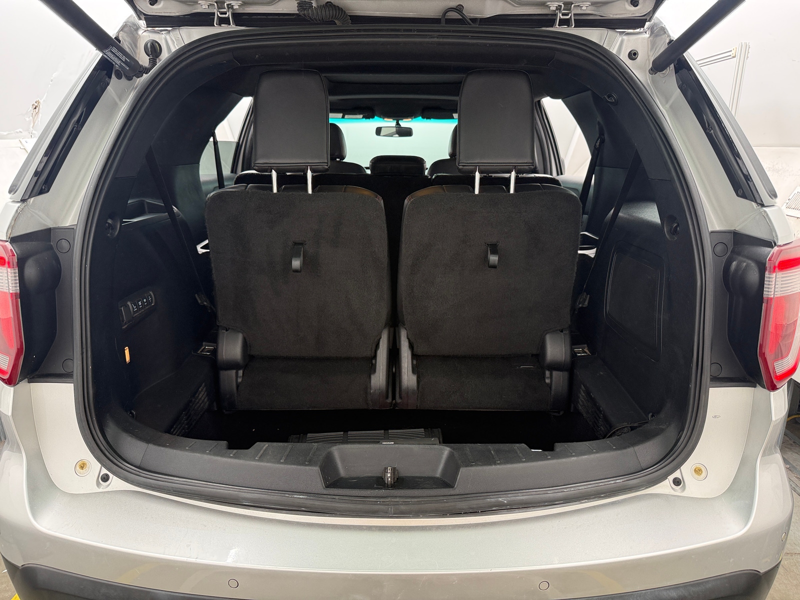 Thumbnail: 2016 Ford Explorer - 6