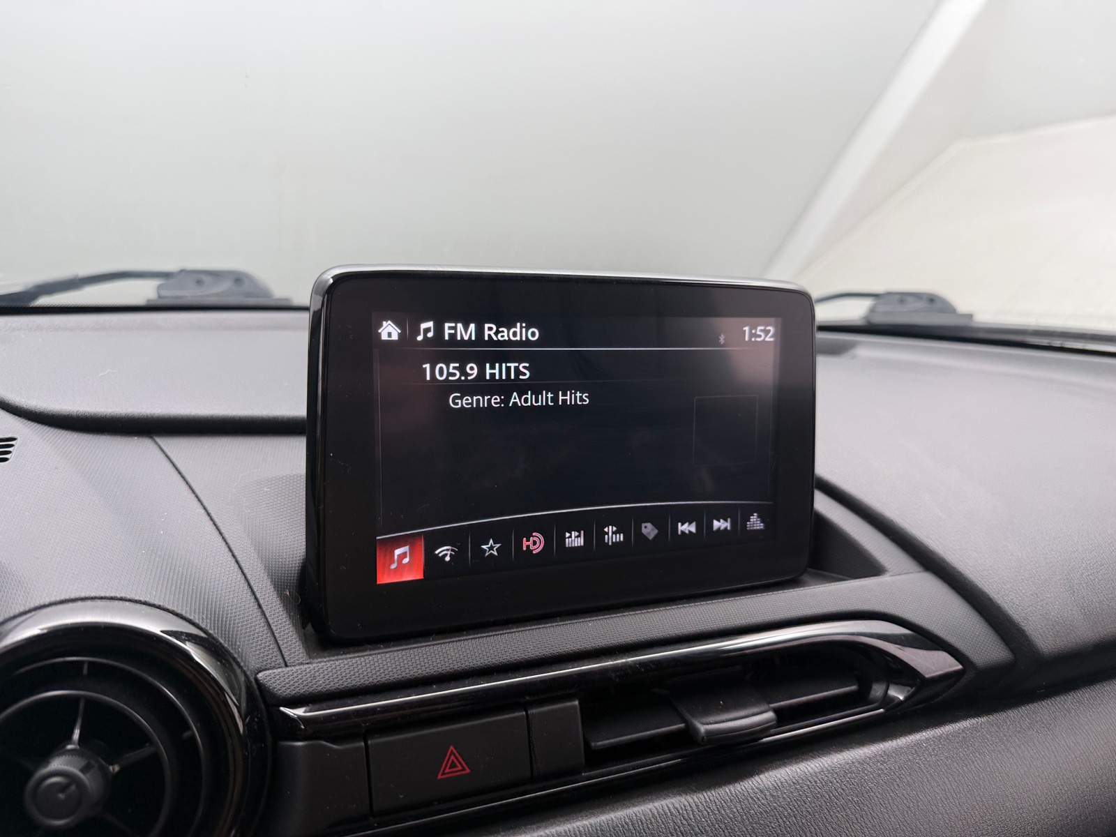 Thumbnail: 2019 Mazda MX-5 Miata - 4