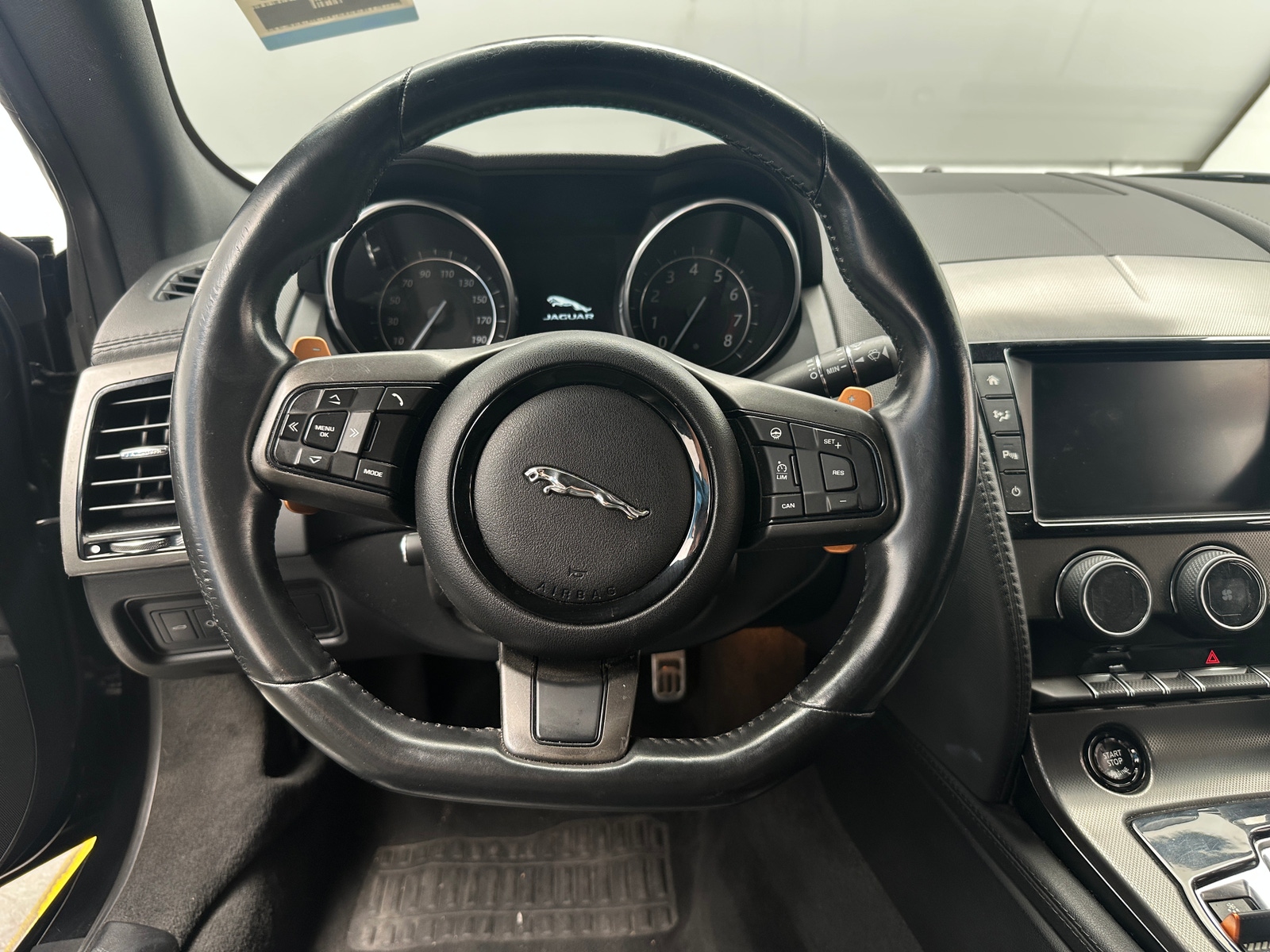 Thumbnail: 2016 Jaguar F-Type - 3