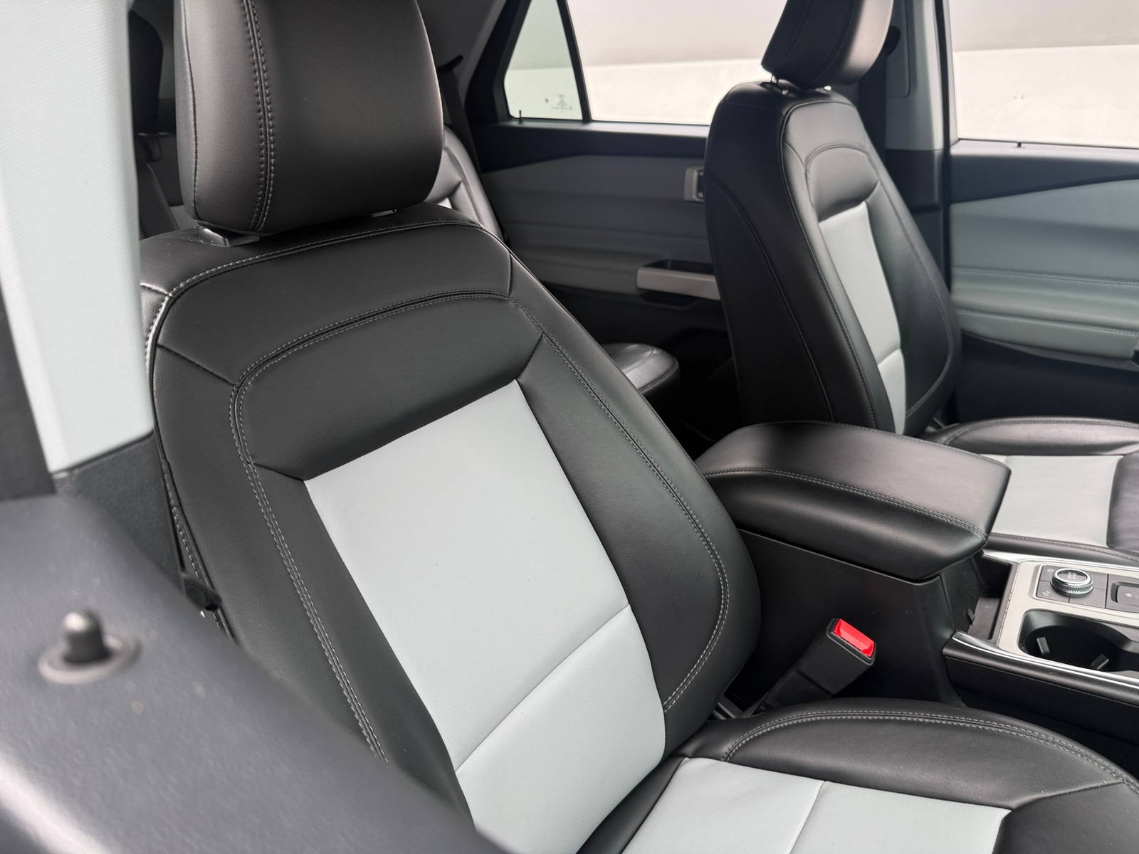 Thumbnail: 2022 Ford Explorer - 2